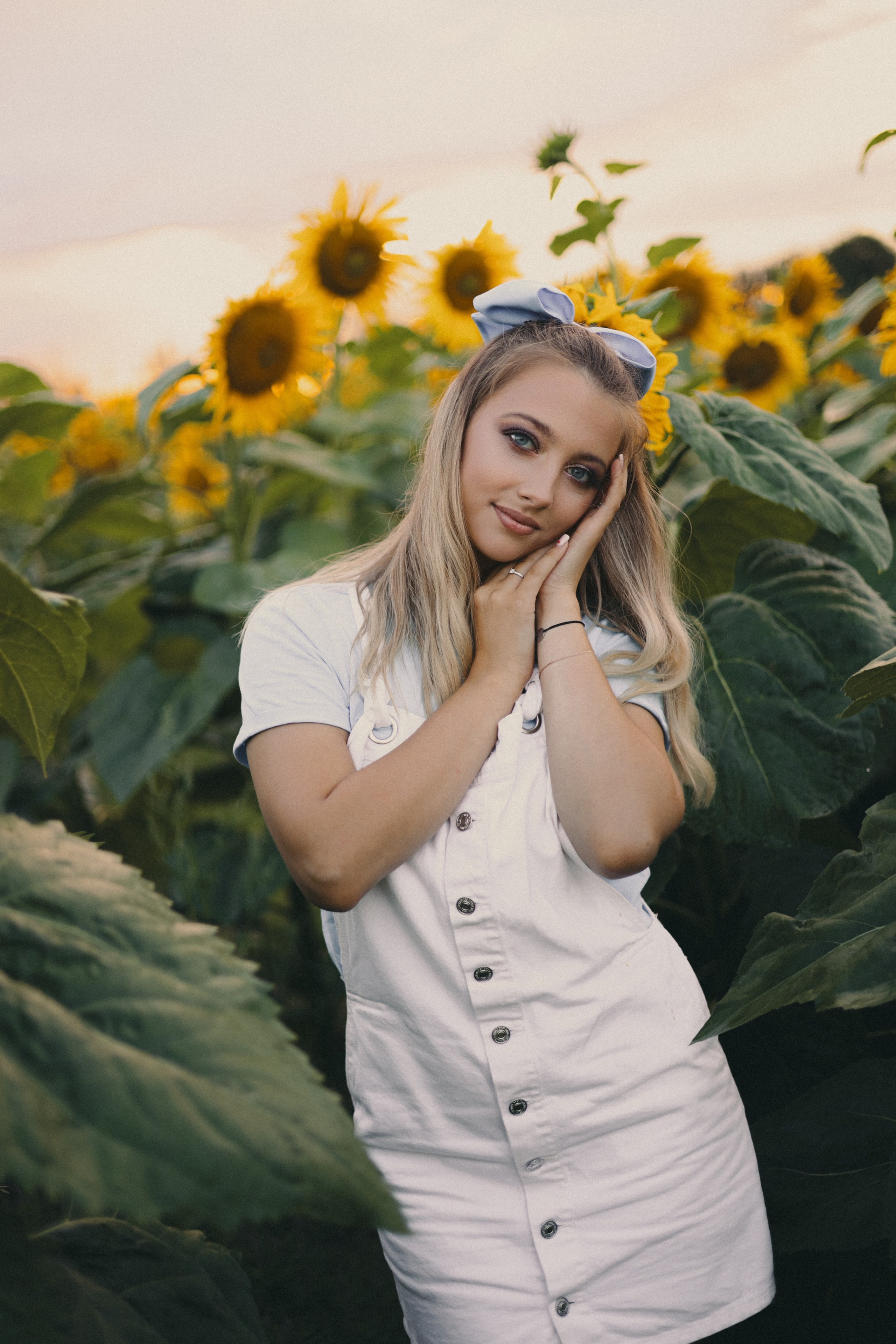 Михаил и Валерия | Подсолнухи. Фотограф Мария Лаенко