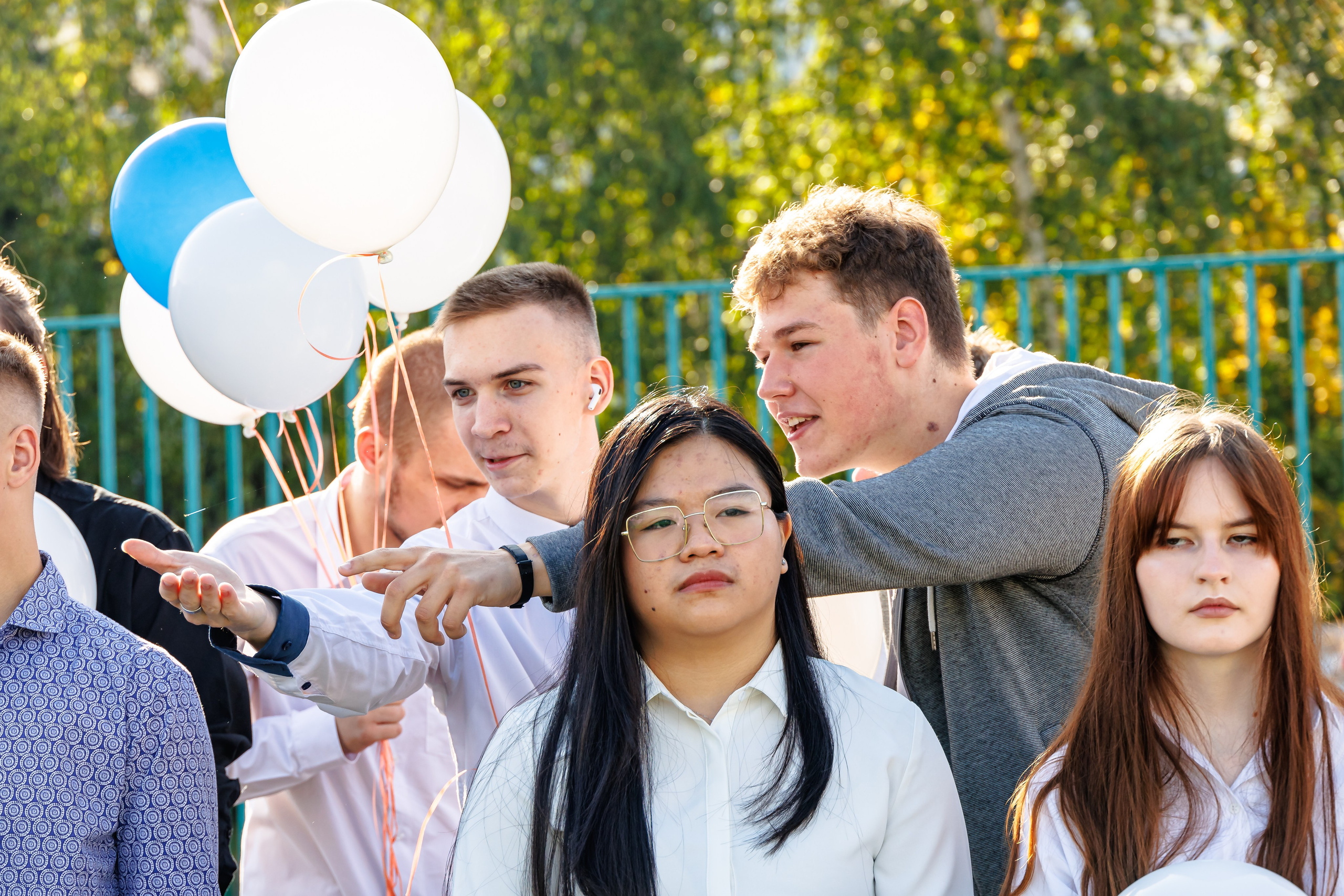 Линейка. 1 сентября. Выпускные альбомы в Москве и Московской области