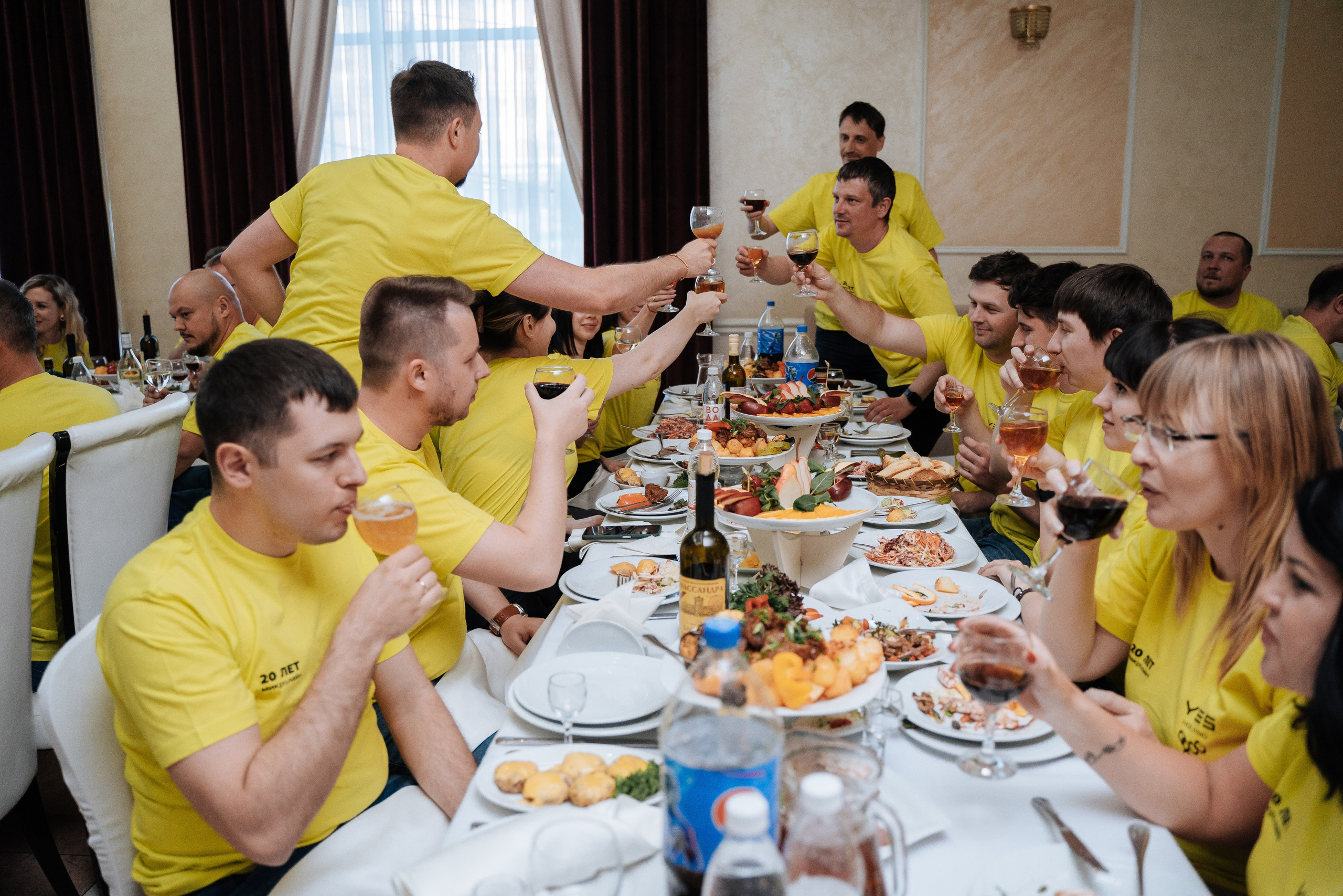 Yes Holding. Свадебный фотограф в Симферополе