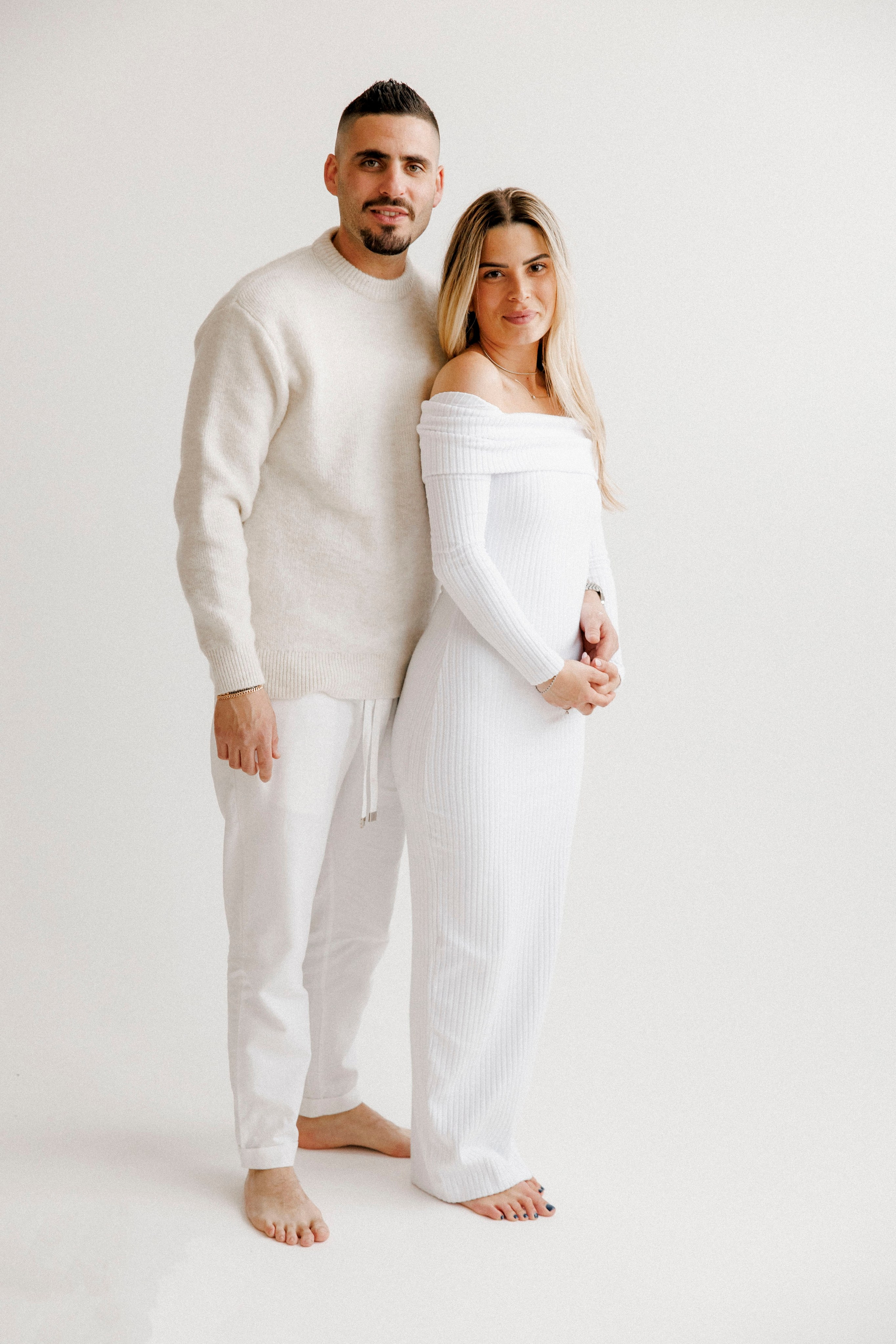 Family photoshoot in White Studio. Wedding and family photographer