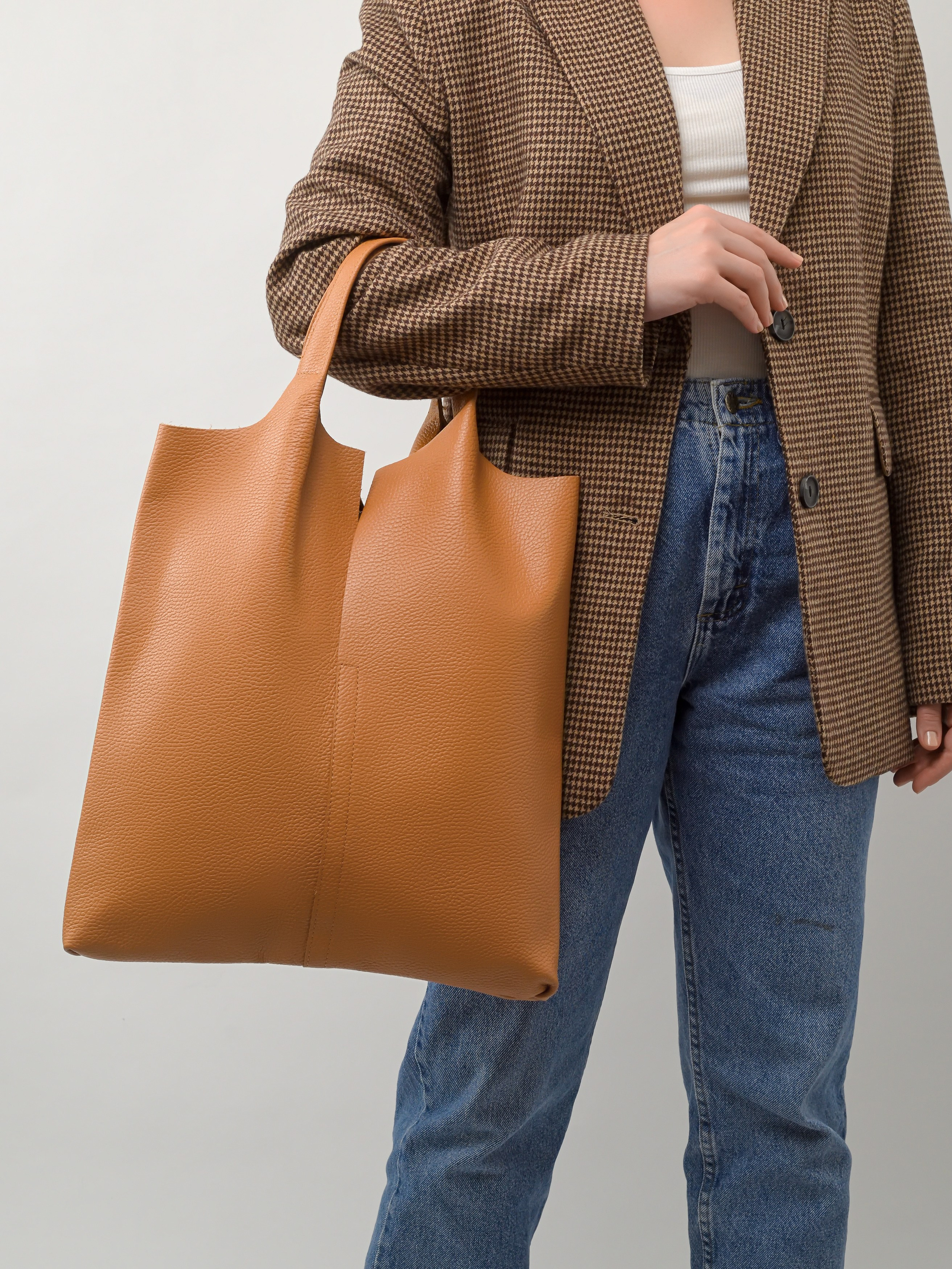 Сумки. Предметный фотограф, инфографика и видео в Санкт-Петербурге