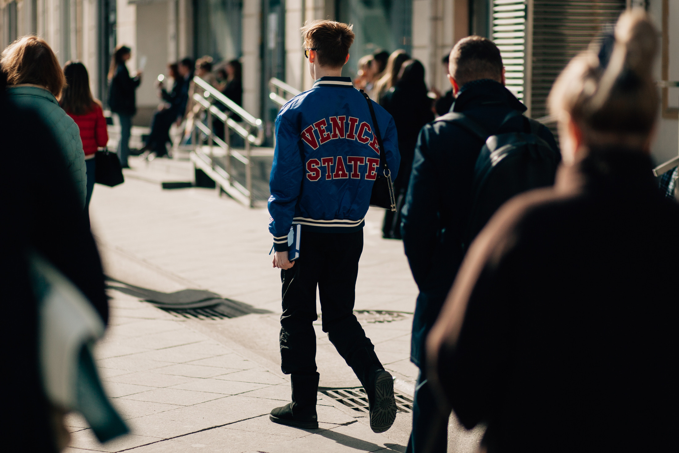 мужской бомбер 