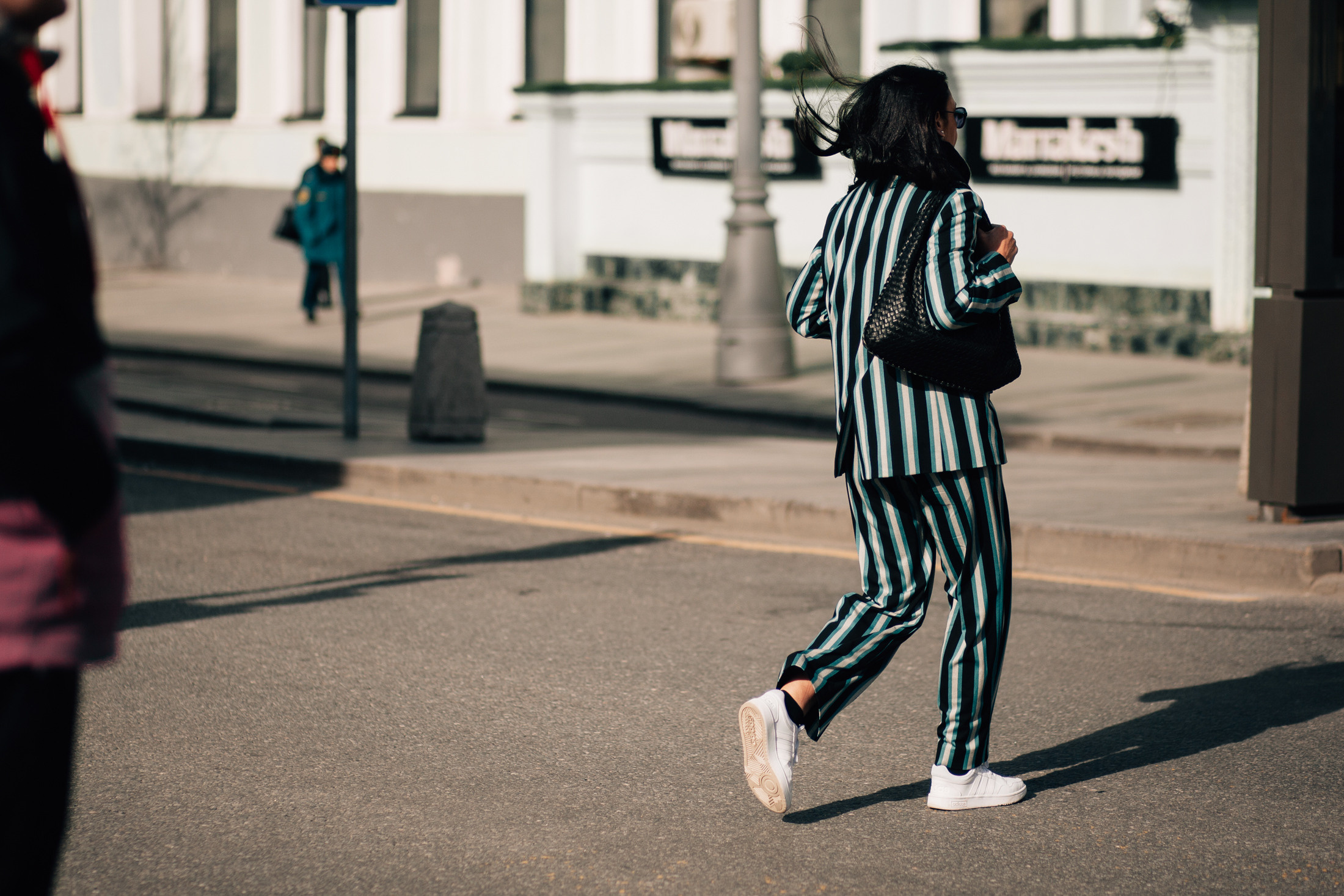 женский брючный костюм