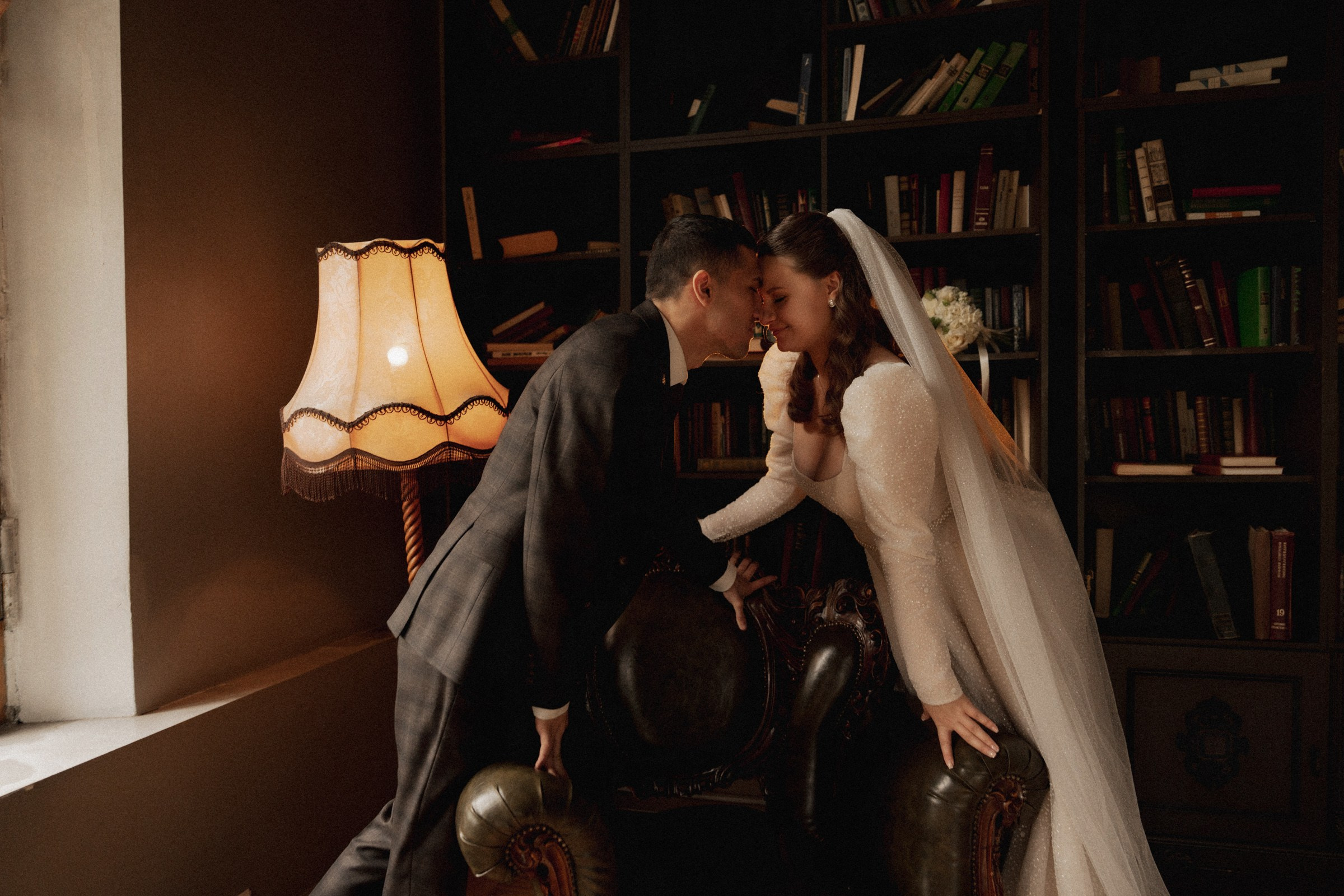 В ♡ К — Книжная история о любви. Свадебный и портретный фотограф в Москве, Светлана Янковая