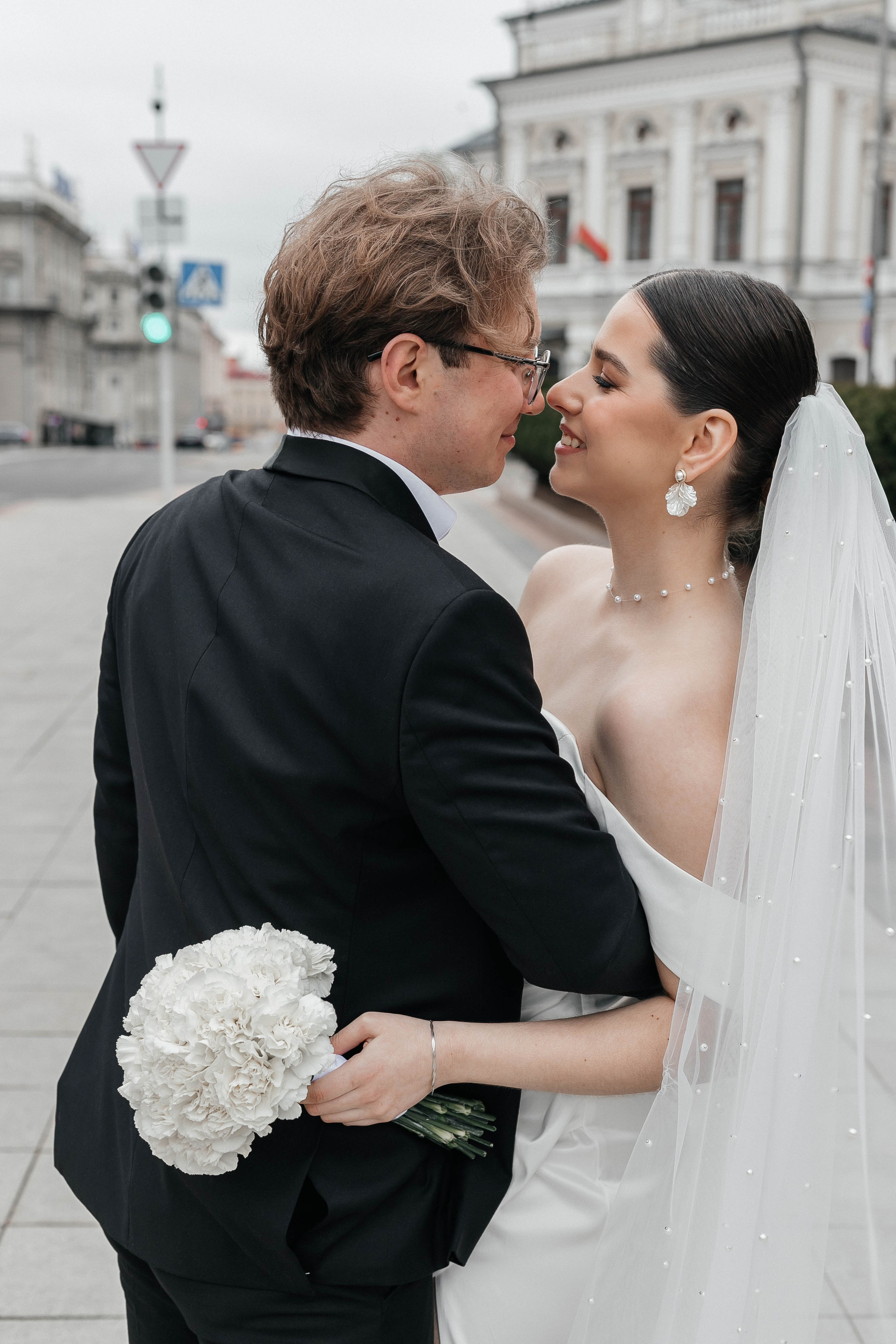 Свадебная прогулка в городе. Фотограф в Минске Ира Сюбарева