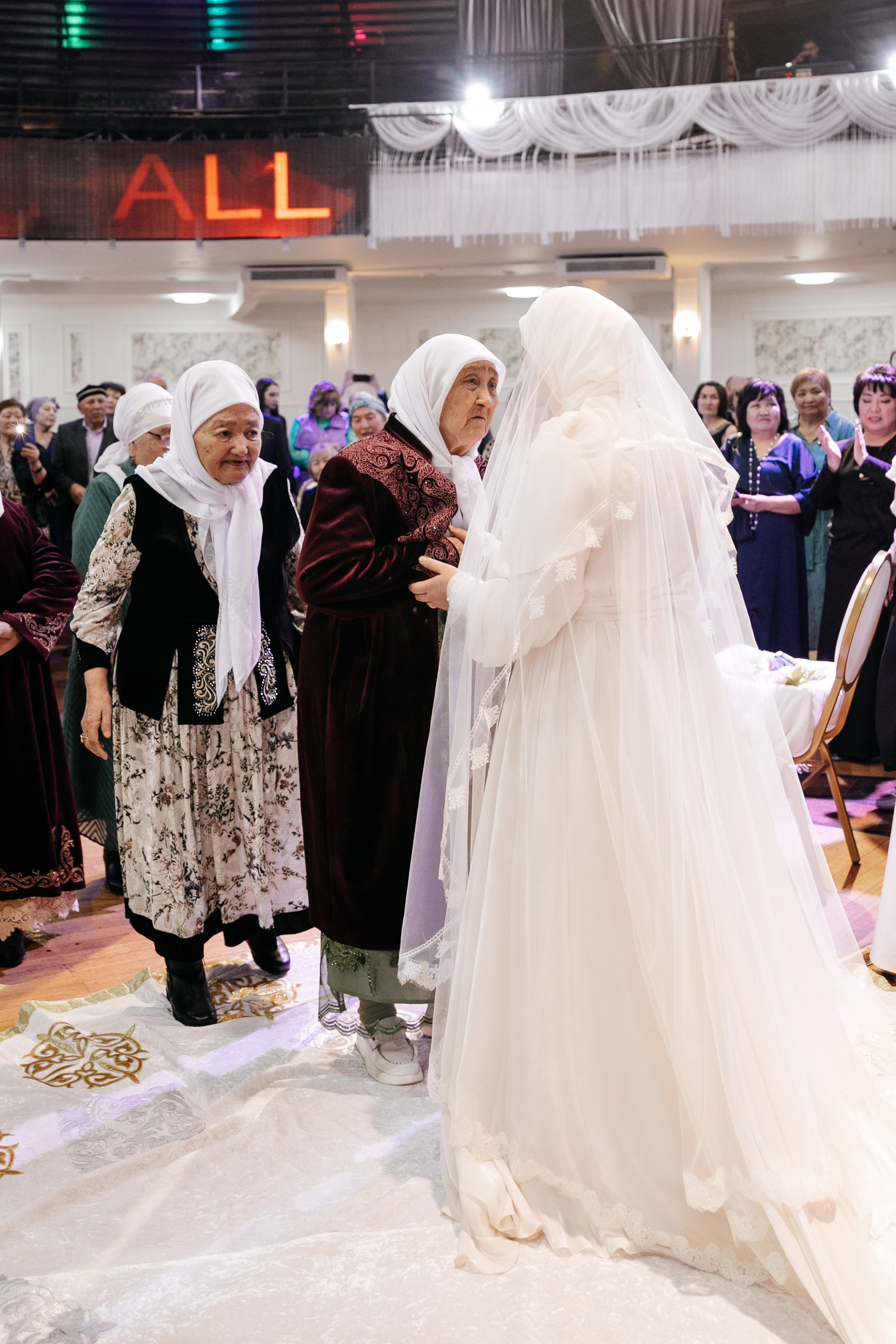 Свадебный банкет Абылайхан и Меруерт. Akkanatart.kz