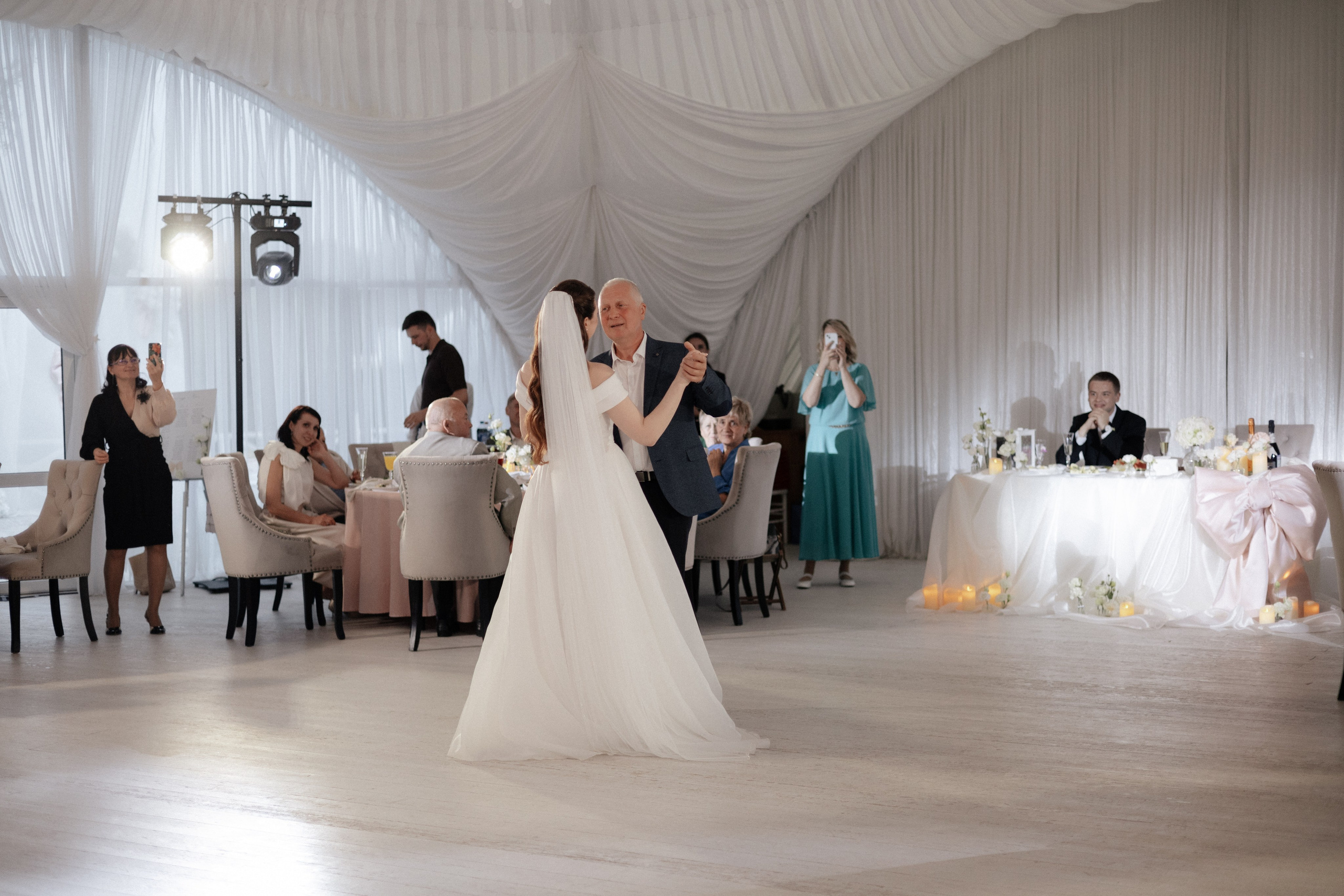 Аня и Саша. Свадьба в Юдино парк. Свадебный и портретный фотограф в Москве Анастасия Масюк