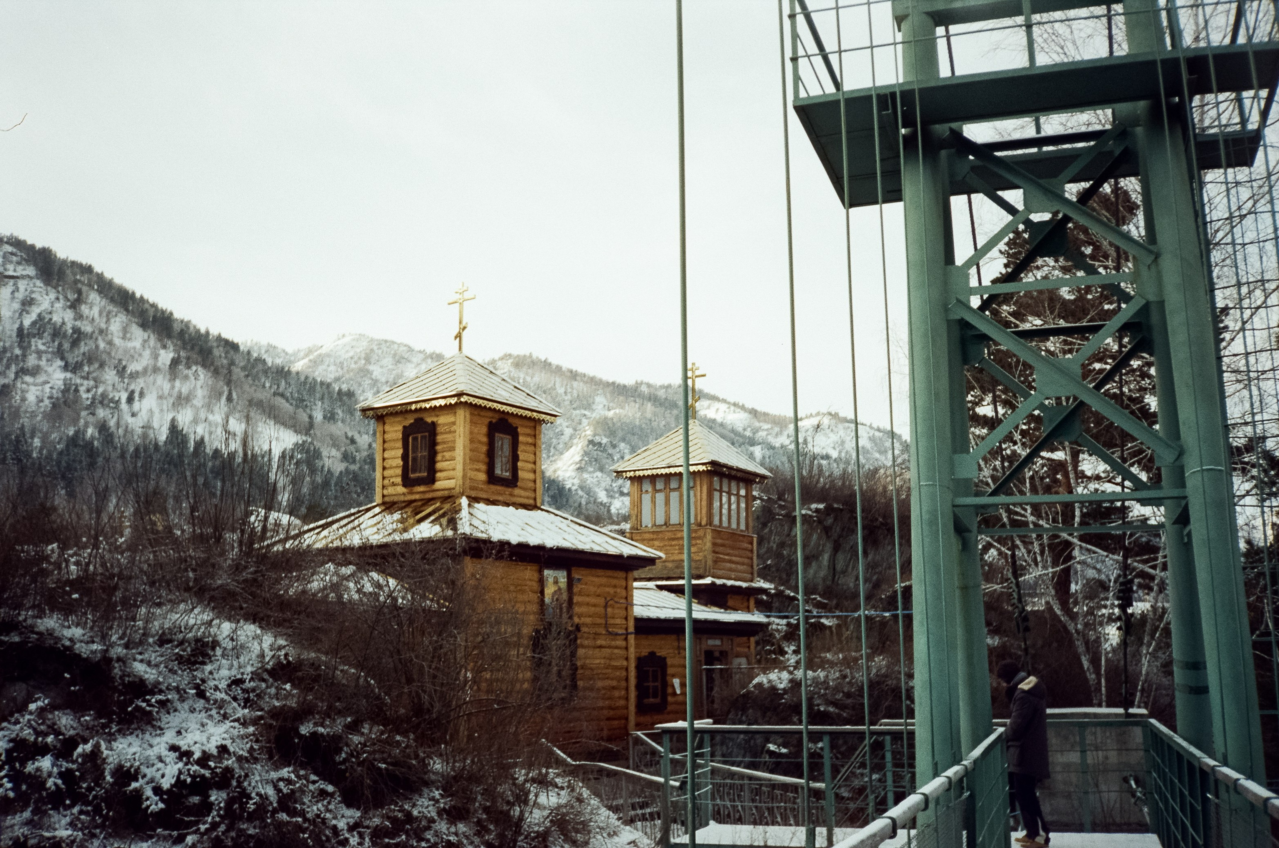 Остров Патмос зимой. Подвесной мост, льды и скалы. Фотограф-документалист Мария Осокина