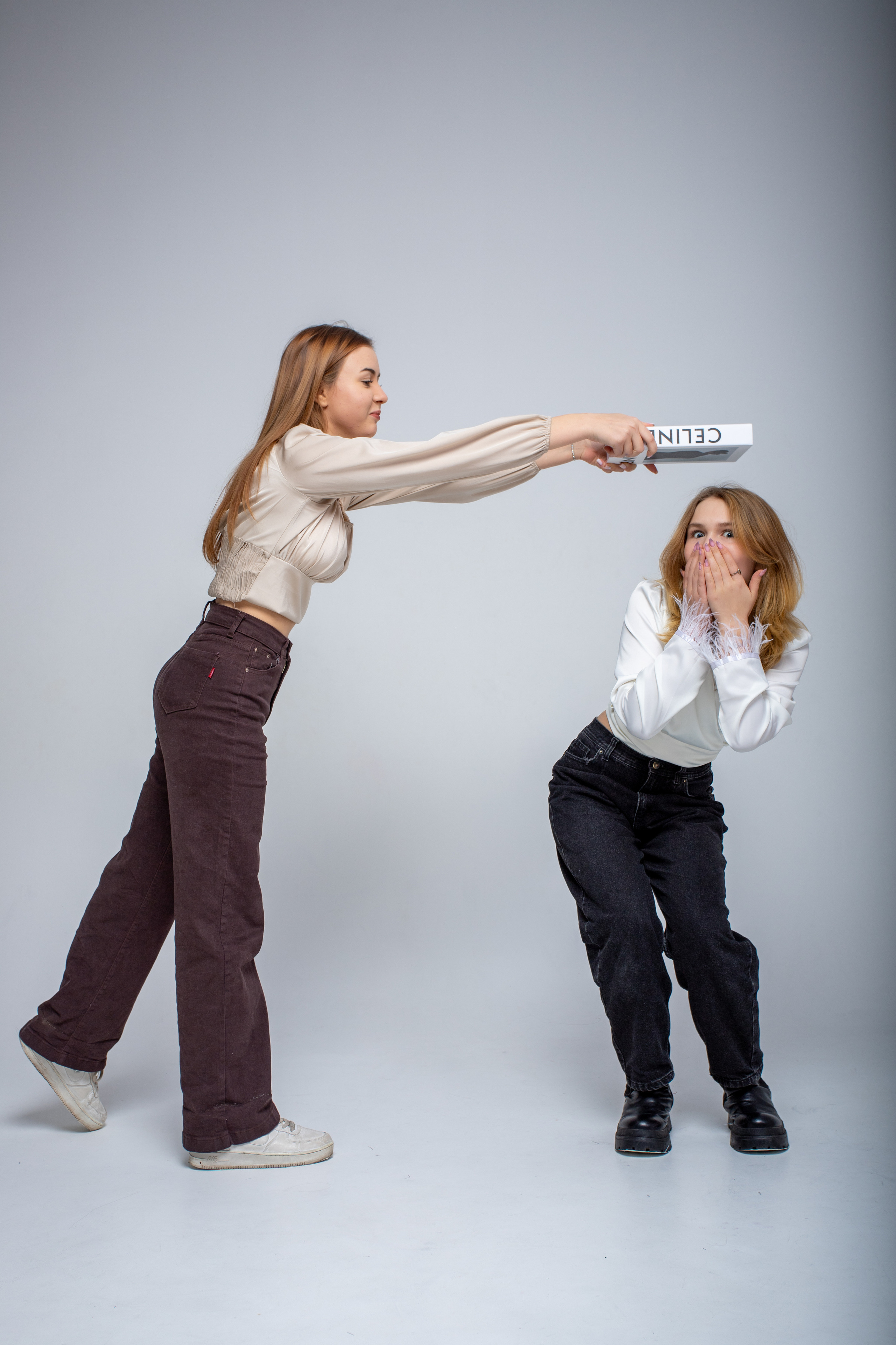 Портшкол. Современные выпускные альбомы для 9-11х классов заказать в Хабаровске