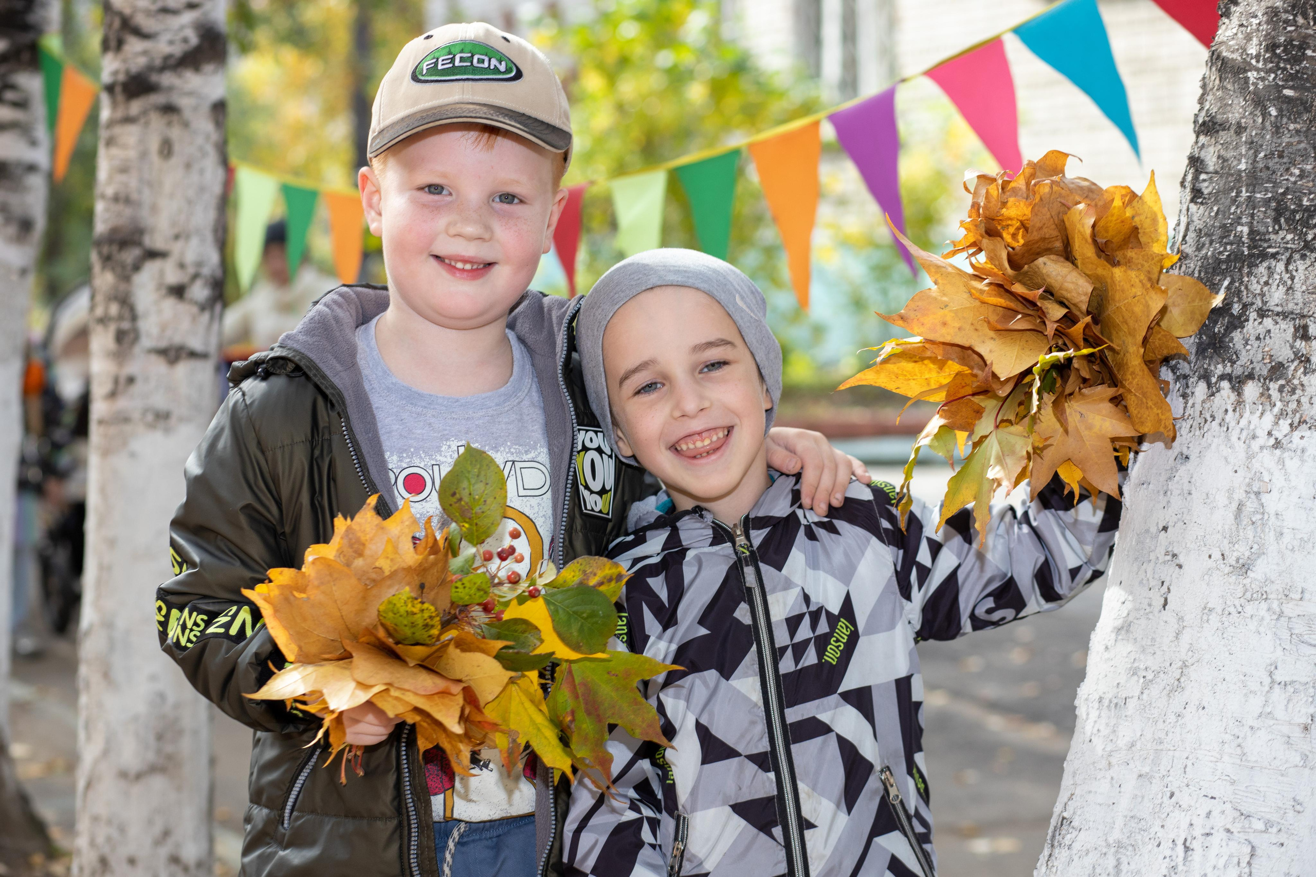 Стандарт+. Современные выпускные альбомы для 9-11х классов заказать в Хабаровске