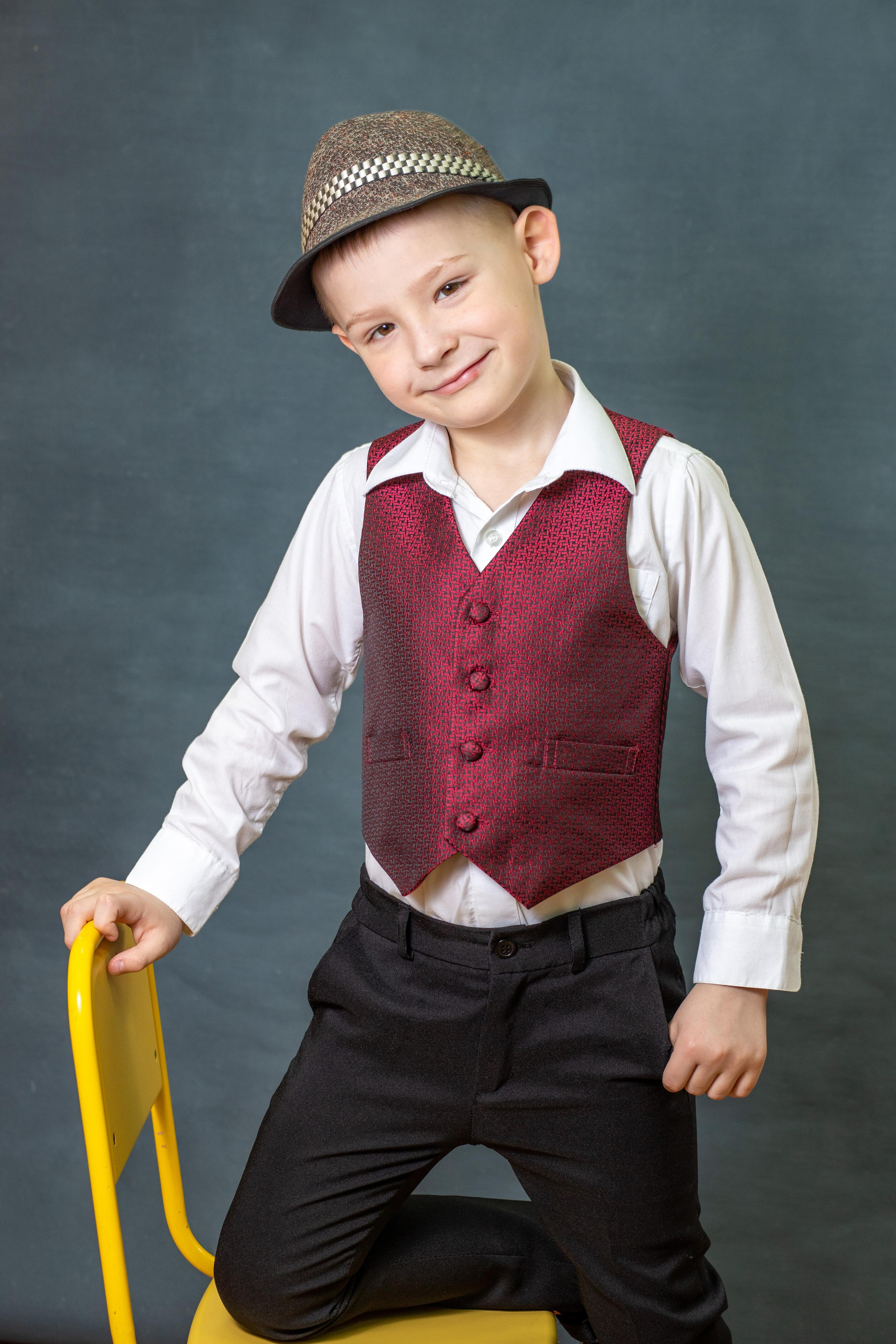 Стандарт+. Современные выпускные альбомы для 9-11х классов заказать в Хабаровске