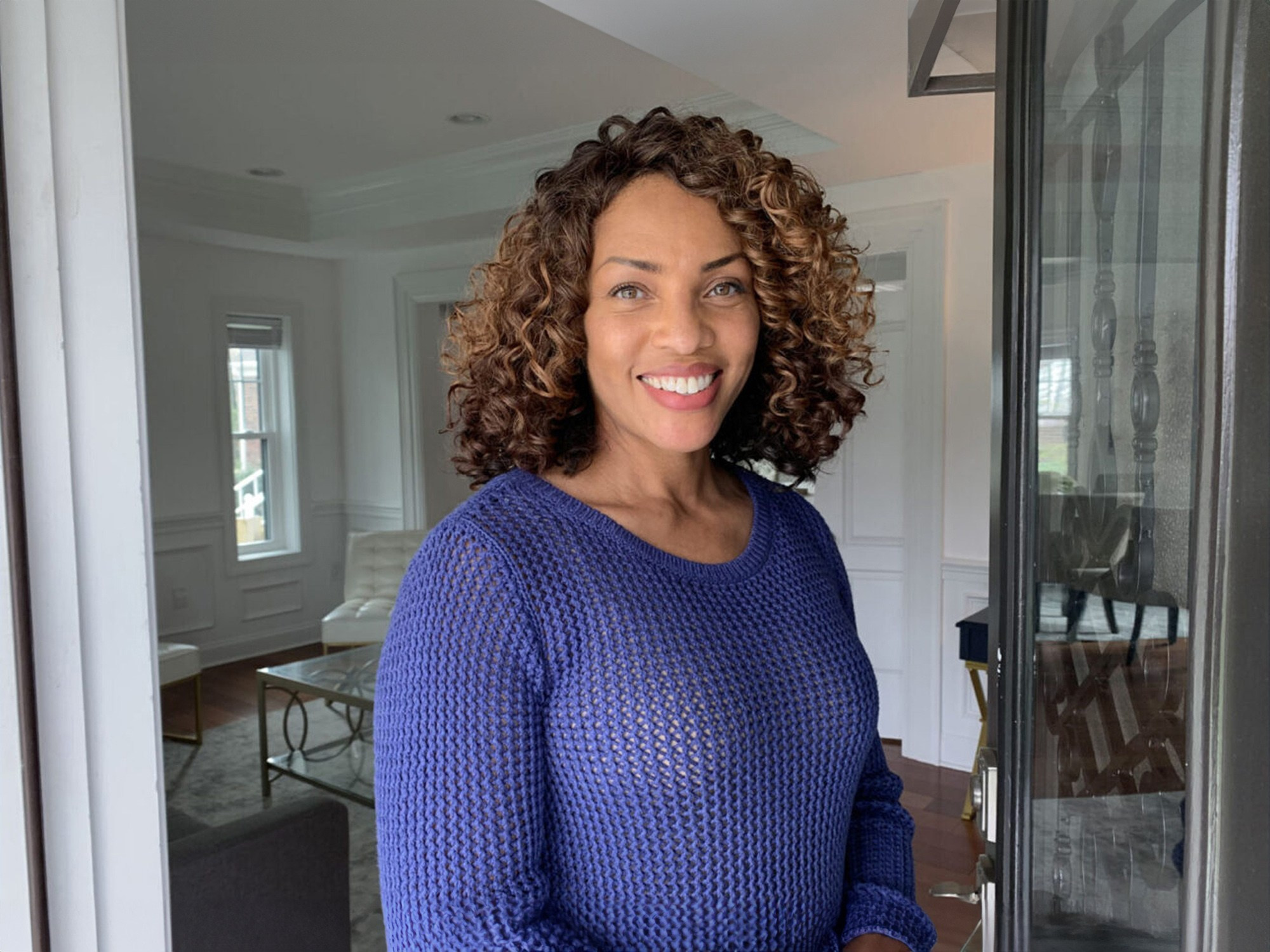 Headshot Retouching Services by ©ColorifyRetouch. AI Photo Retoucher and Image Restorer Zhanna Ognivo