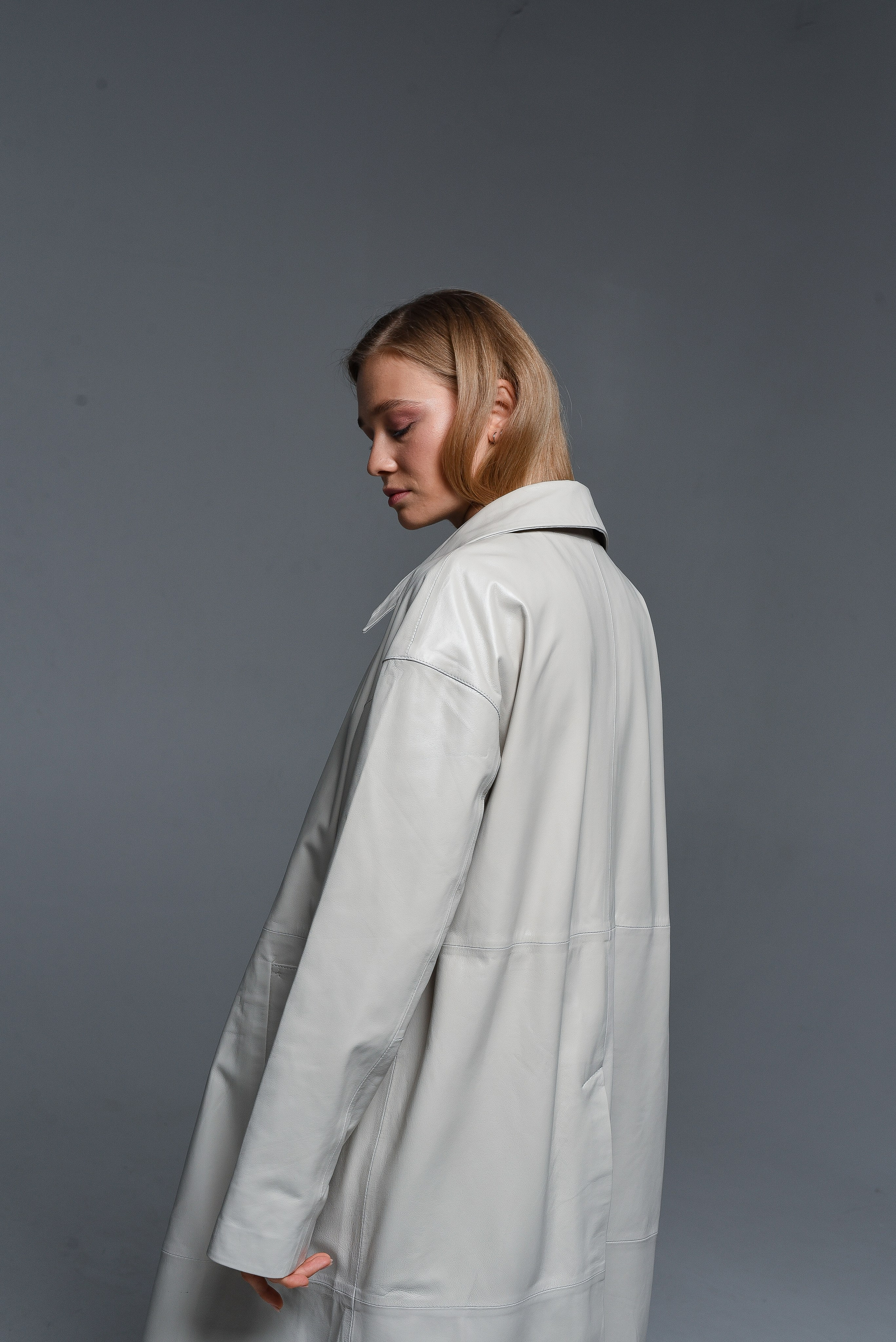 Пальто (фон). Контент фотограф в Москве Лихачева Ксения