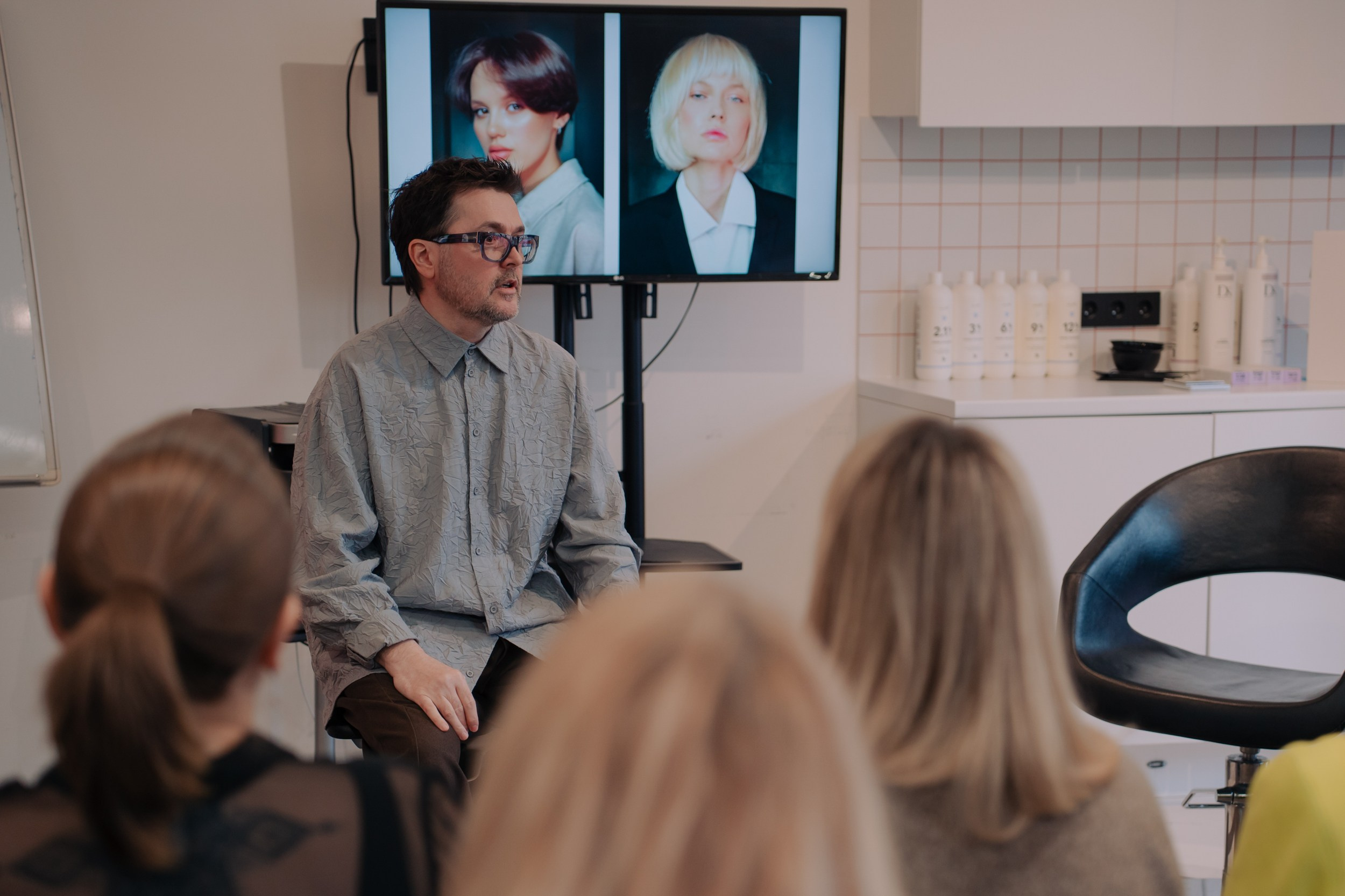 Мастер класс по стрижкам от Олега Курникова. Портретный и репортажный фотограф в Санкт-Петербурге Максим Пашков