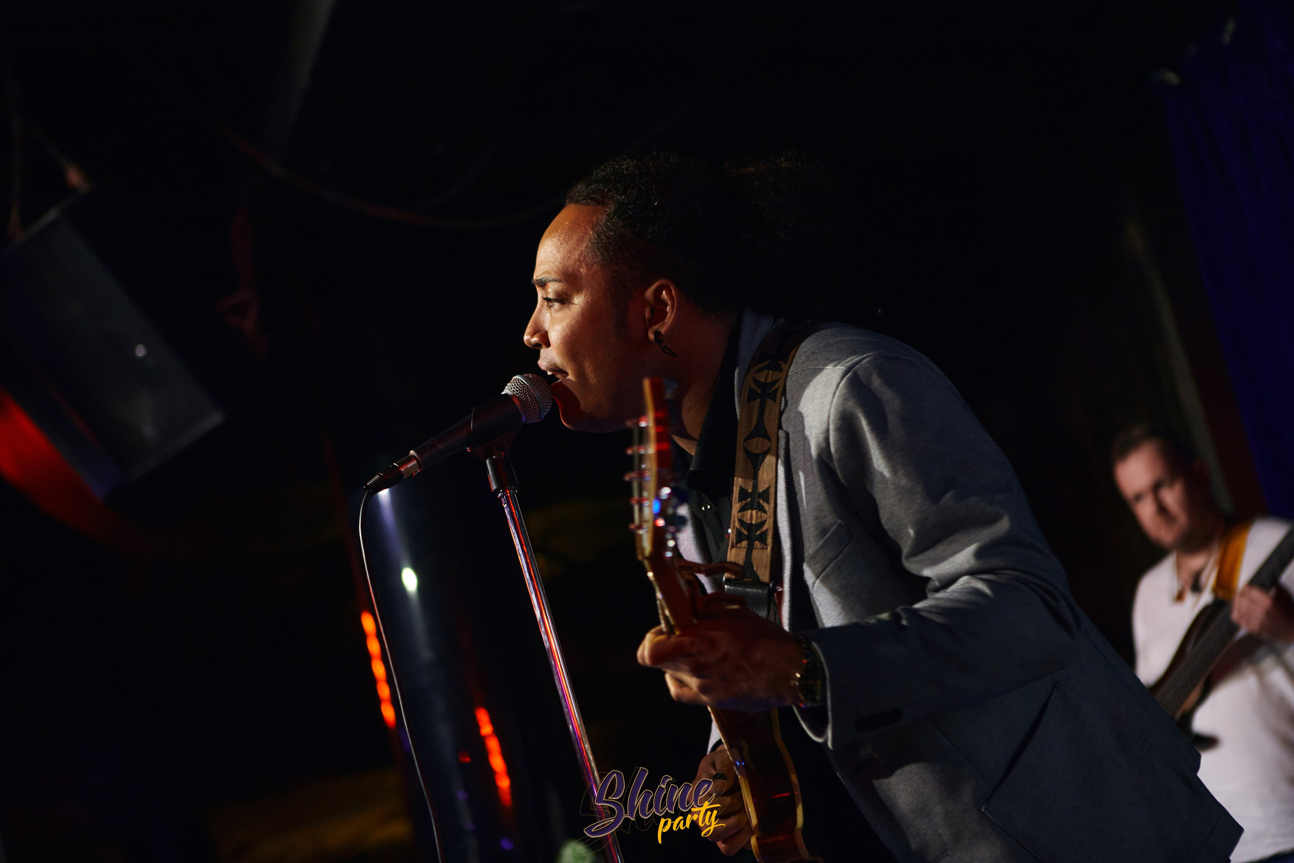 Shine party bachata. Свадебный фотограф