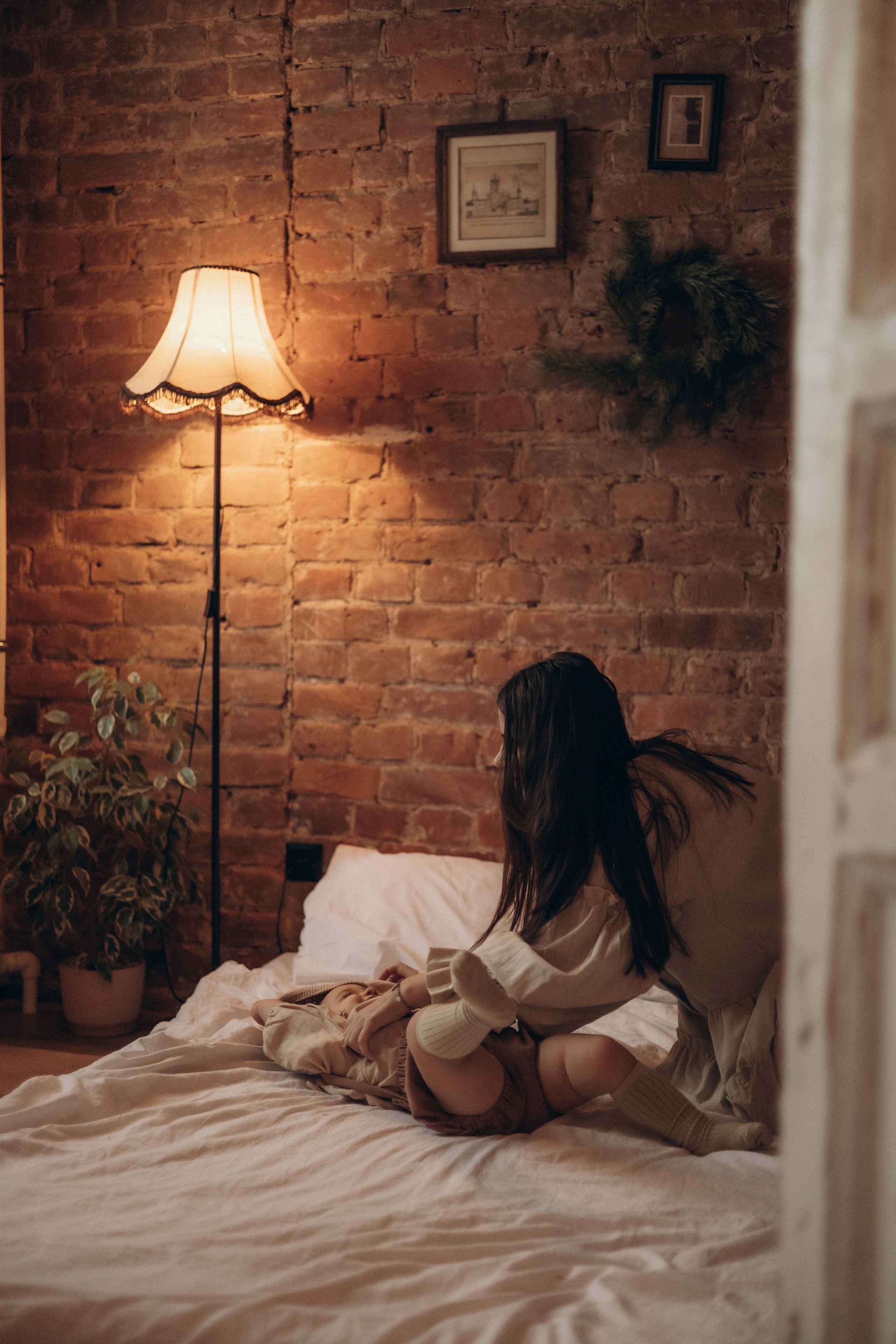 Валя и малышка Ева. Семейный, домашний, ньюборн фотограф Москва Цветкова Елизавета