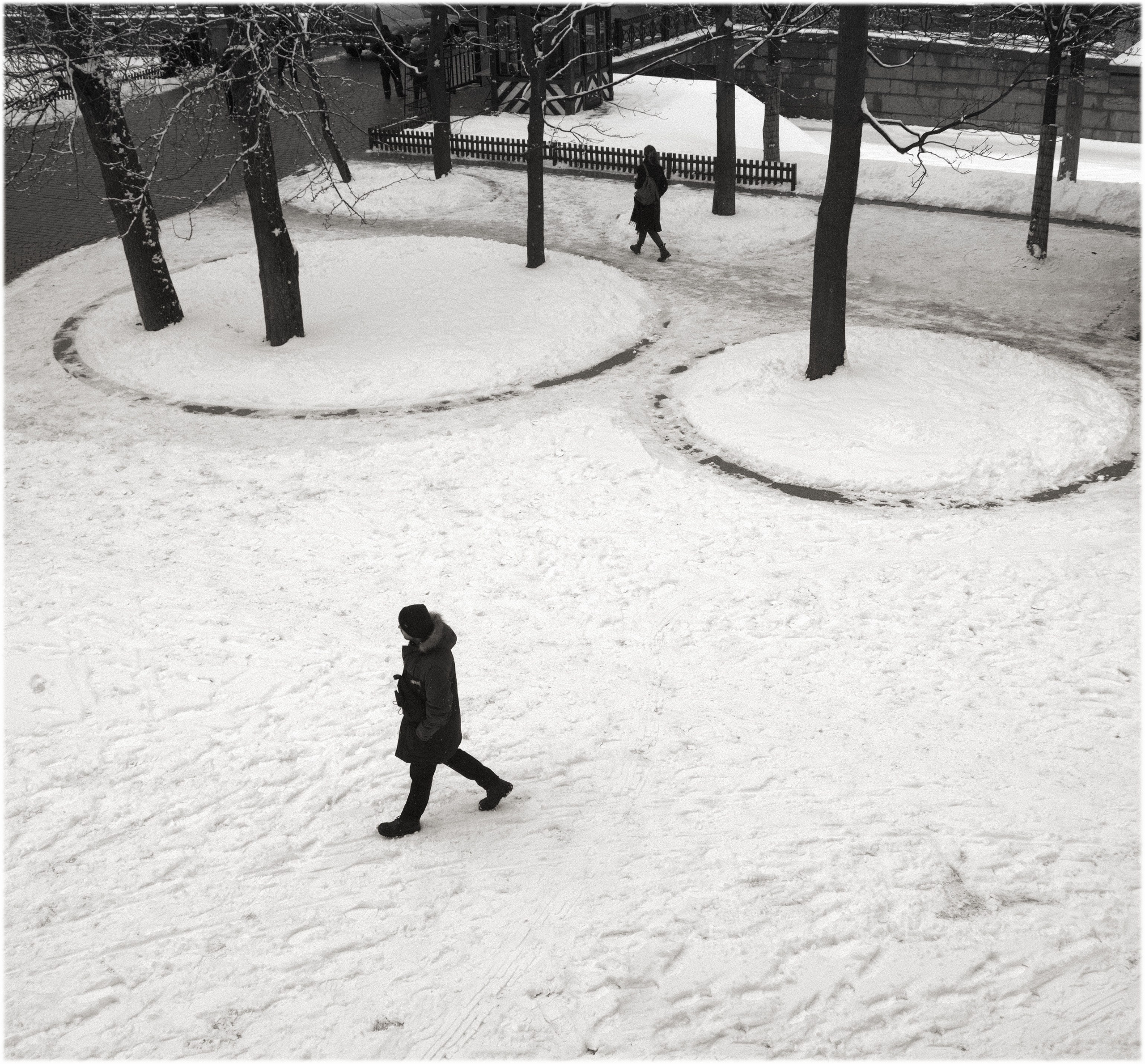 город.улица.двое.зима.разошлись пути