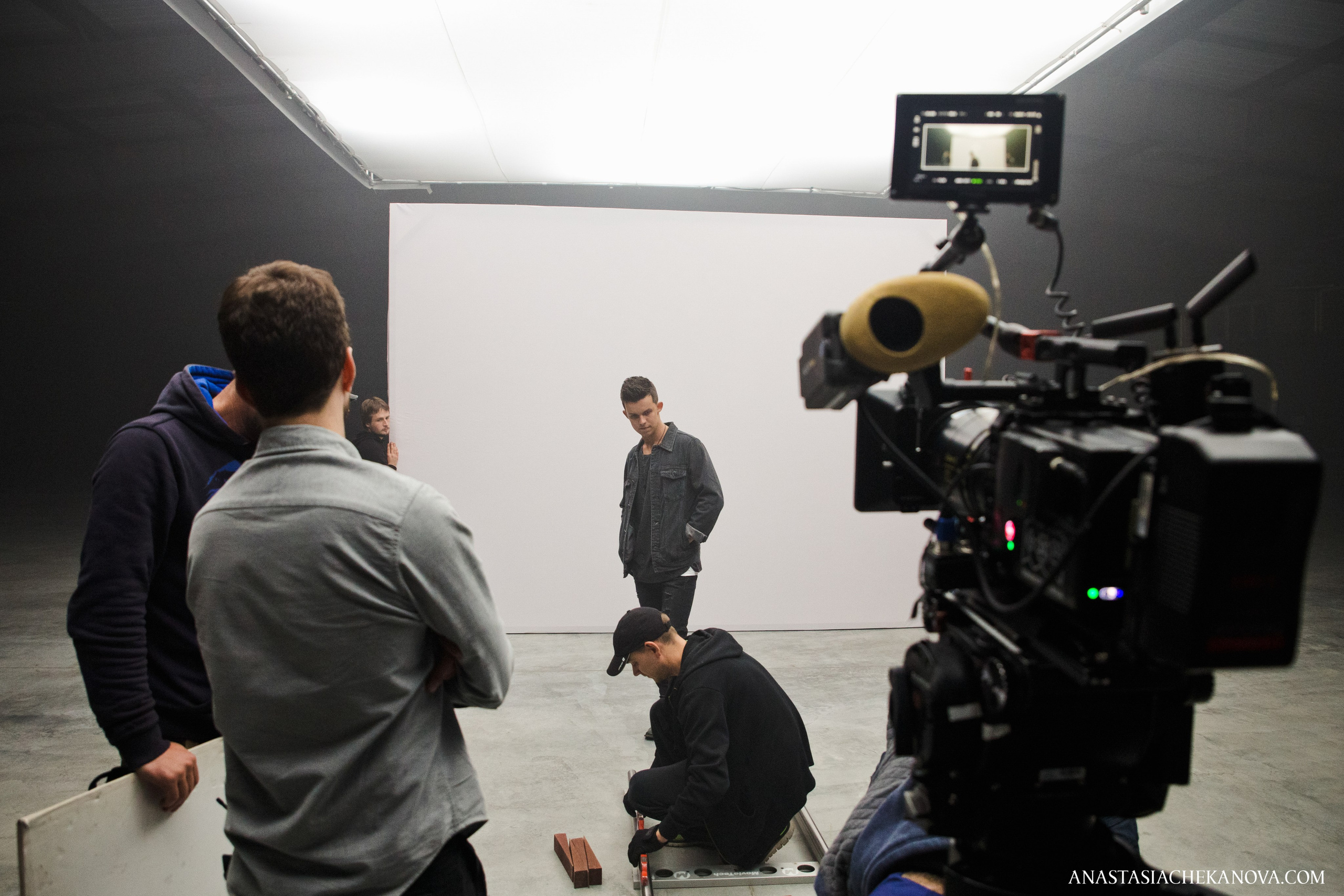 Backstage съемки клипа группы DVOE. Концертный и бурлеск фотограф Москва