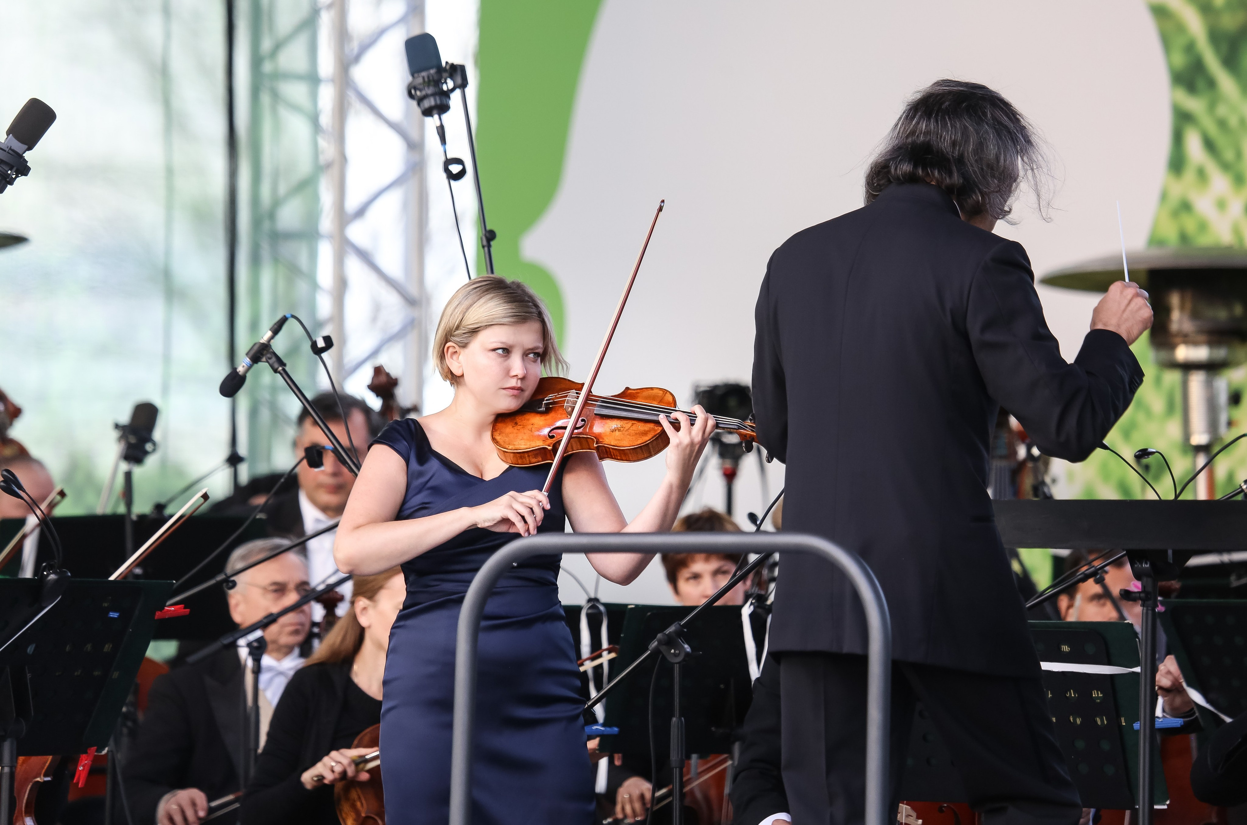 «Под небом голубым…»: второй фестивальный вечер в Новом Иерусалиме. Дарья Письменюк / Darya Leitstern — фотограф, музыкант, журналист, путешественник