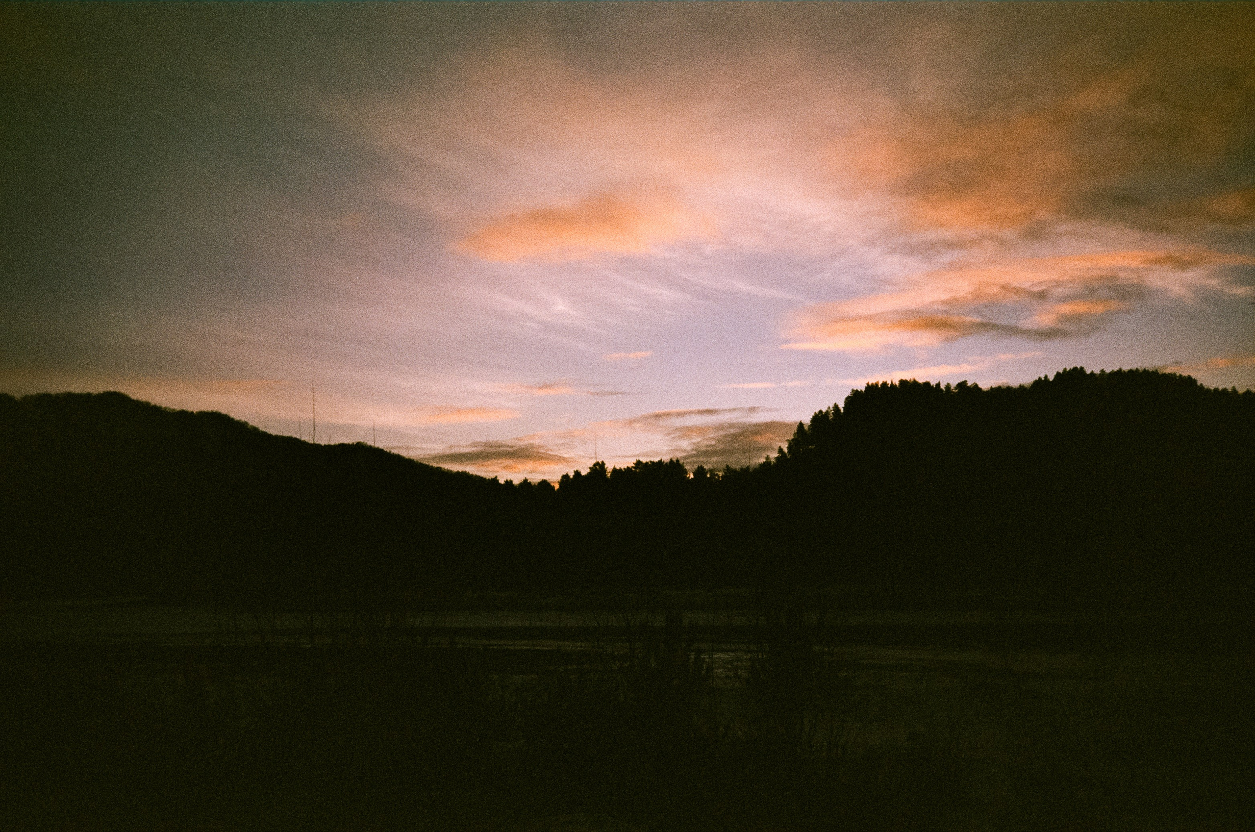 Поле у вертолетной площадки в день зимнего солнцестояния / 22 декабря