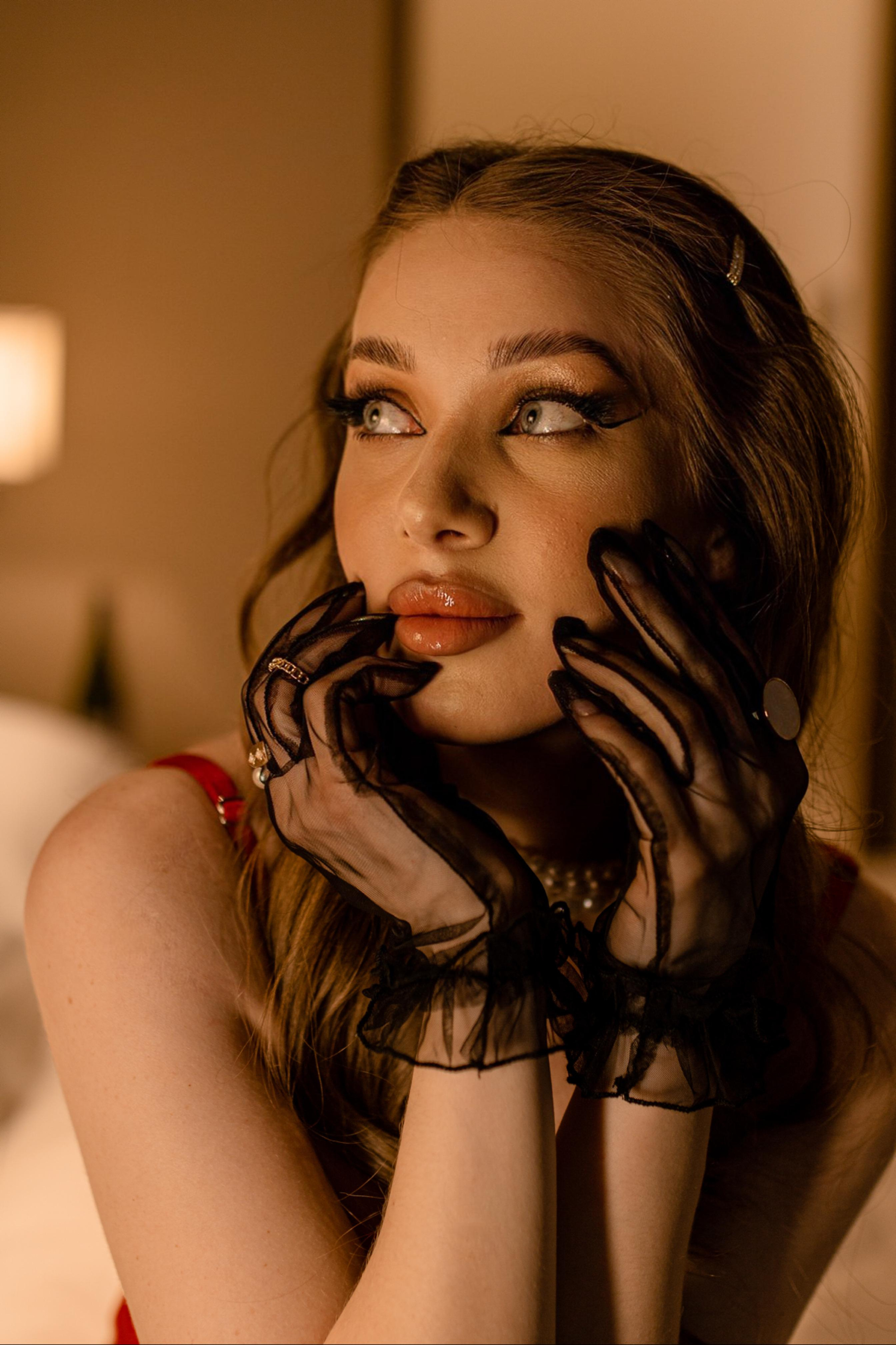 N6 Hyatt. Фотограф и контент-maker Диля Голубникова | Москва