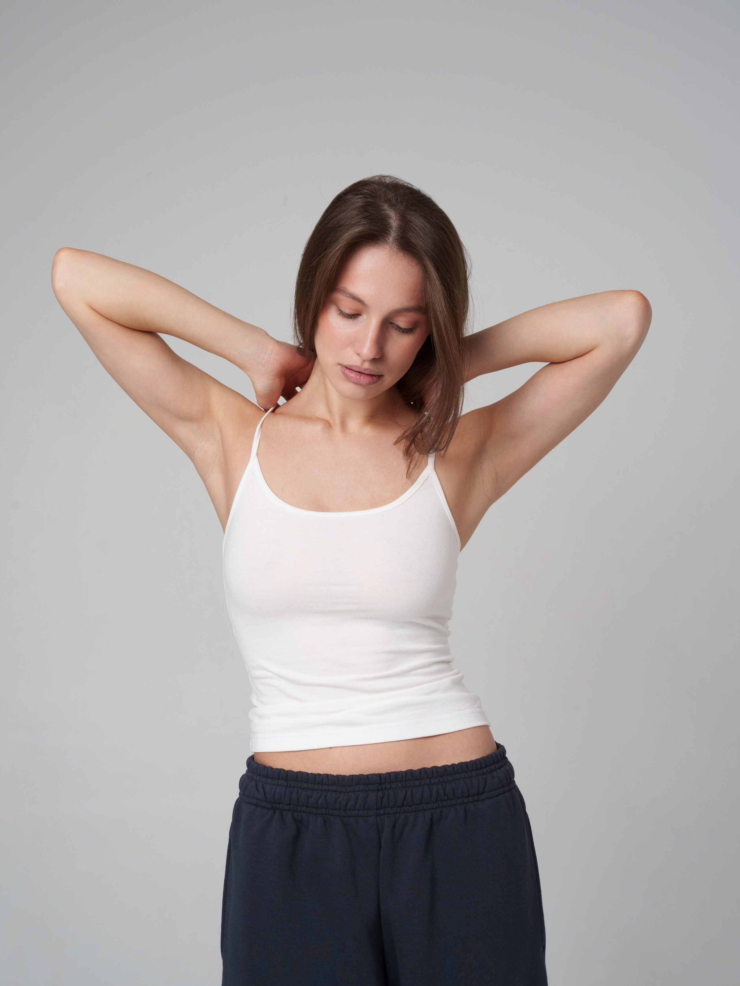 Топы на сером фоне. Иван Упоров — фотограф, рилсмейкер чебоксары