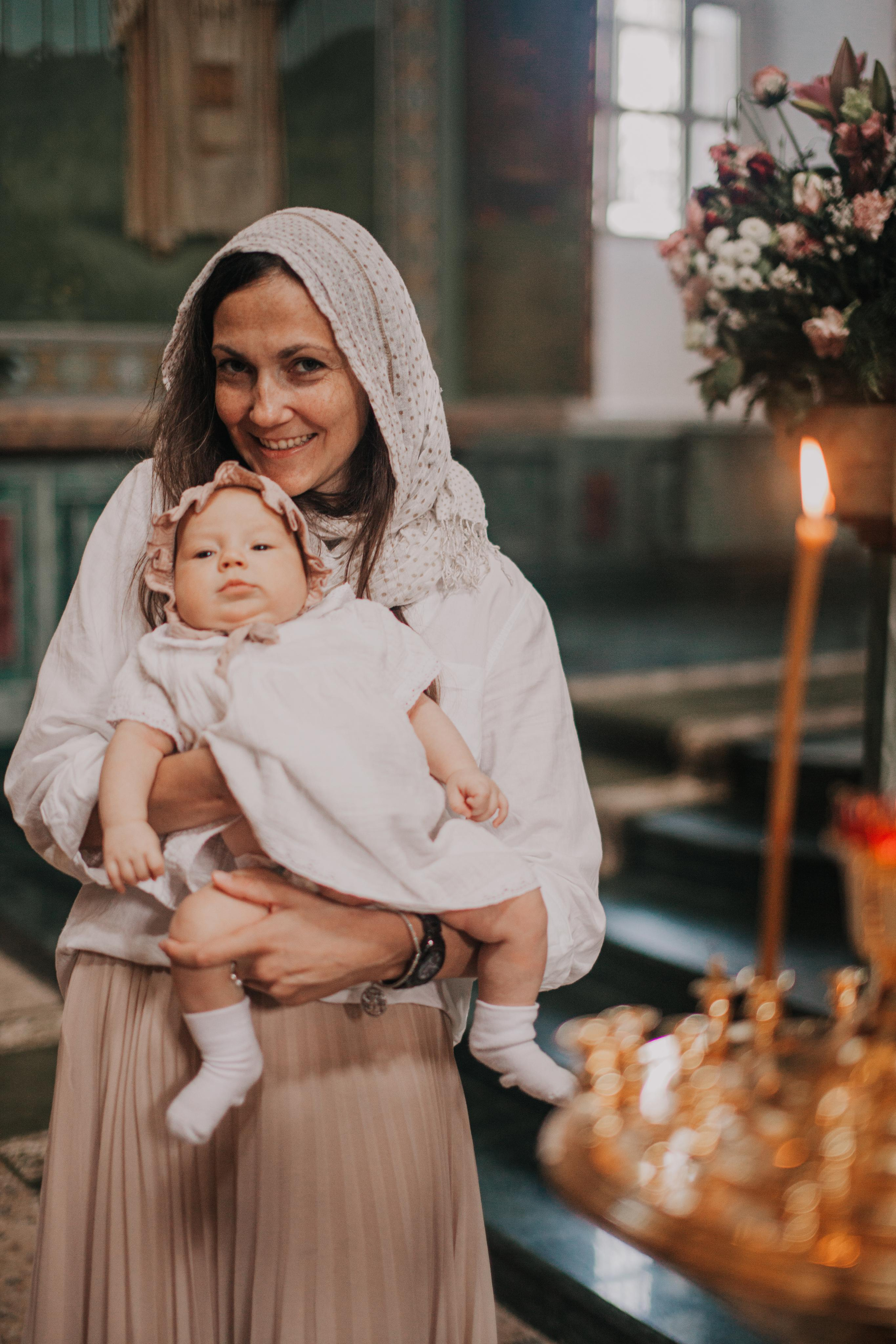 Крещение. Церковь Вознесения Господня на Ильинке. Фотограф на крещение и венчание в Нижнем Новгороде.Свадебный Фотограф