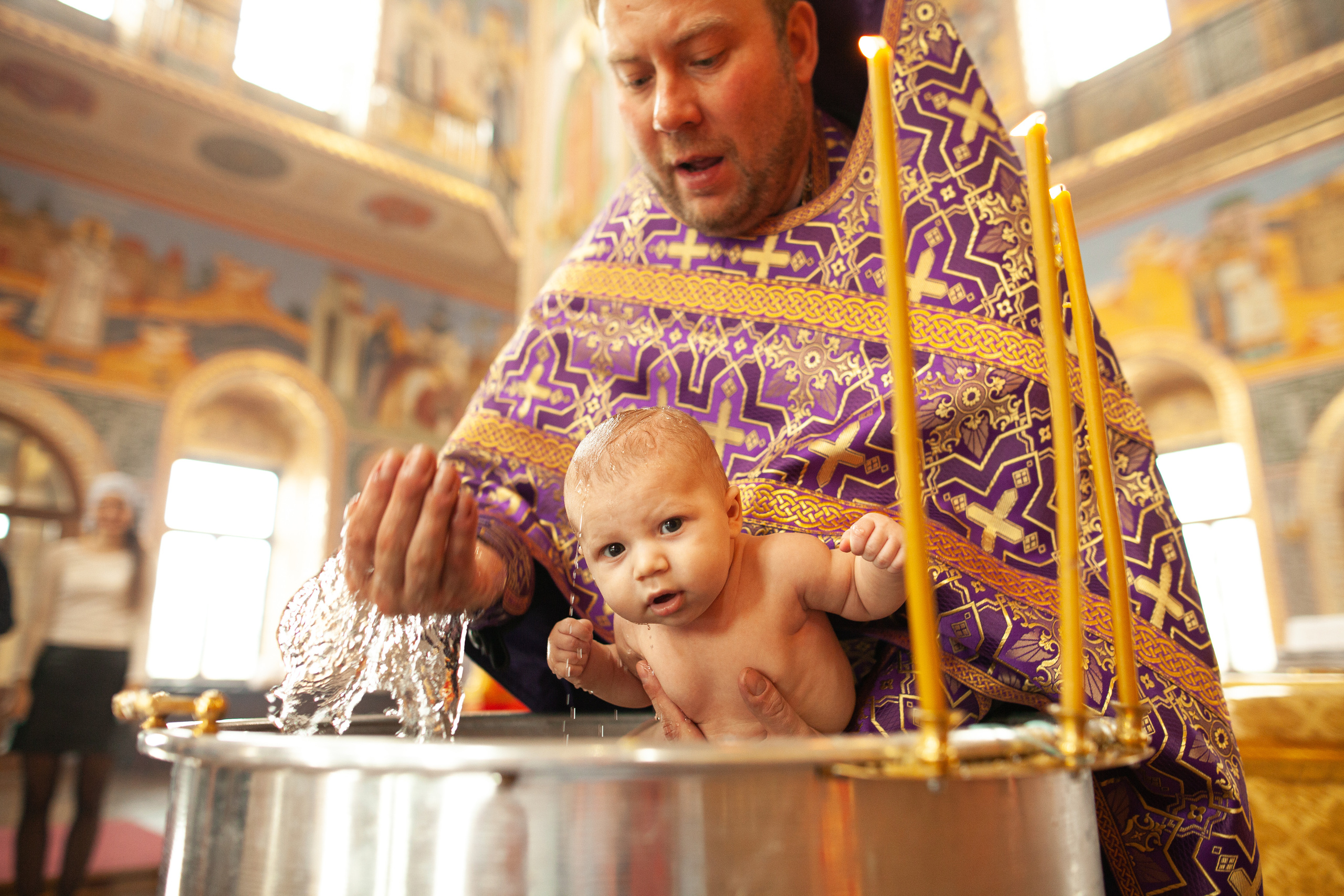 Крещение. Храм Георгия Всеволодовича. Фотограф на крещение и венчание в Нижнем Новгороде.Свадебный Фотограф