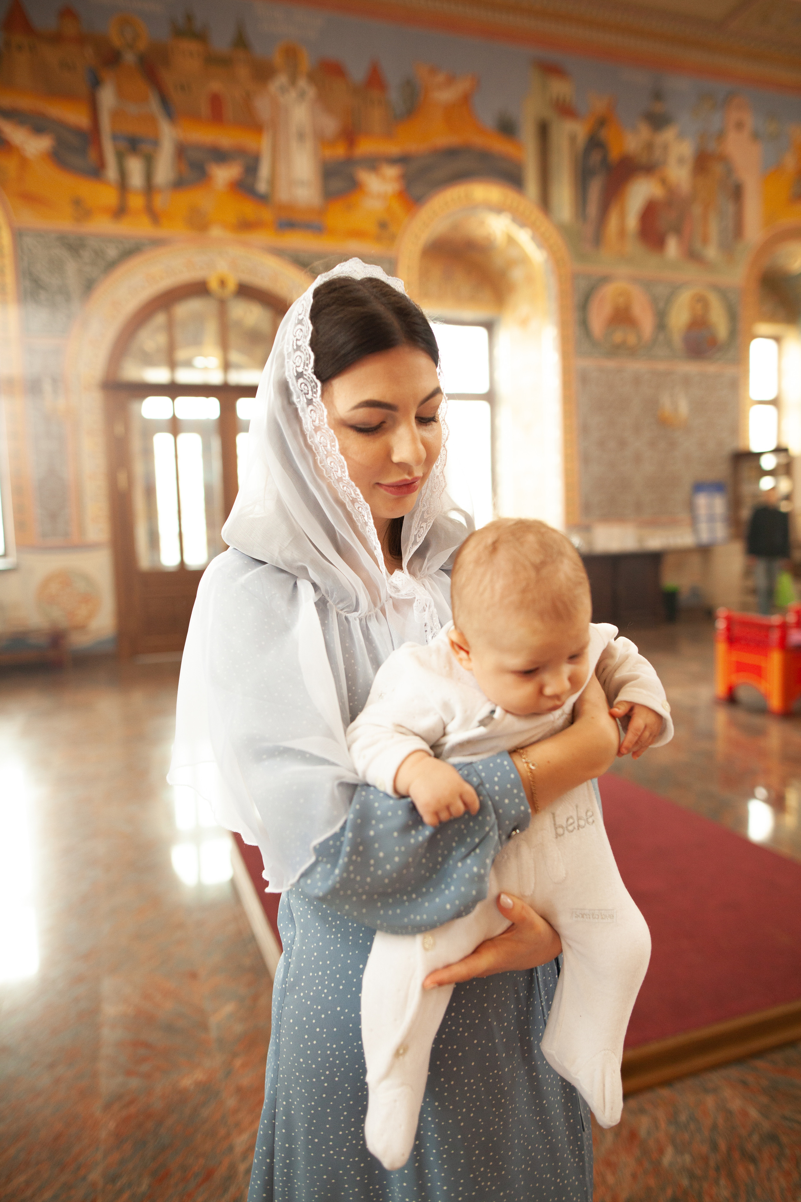 Крещение. Храм Георгия Всеволодовича. Фотограф на крещение и венчание в Нижнем Новгороде.Свадебный Фотограф