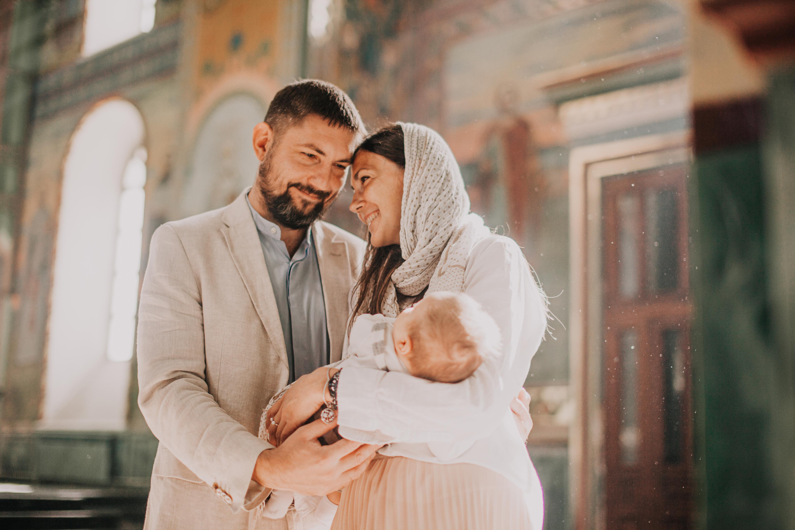 Крещение. Церковь Вознесения Господня на Ильинке. Фотограф на крещение и венчание в Нижнем Новгороде.Свадебный Фотограф