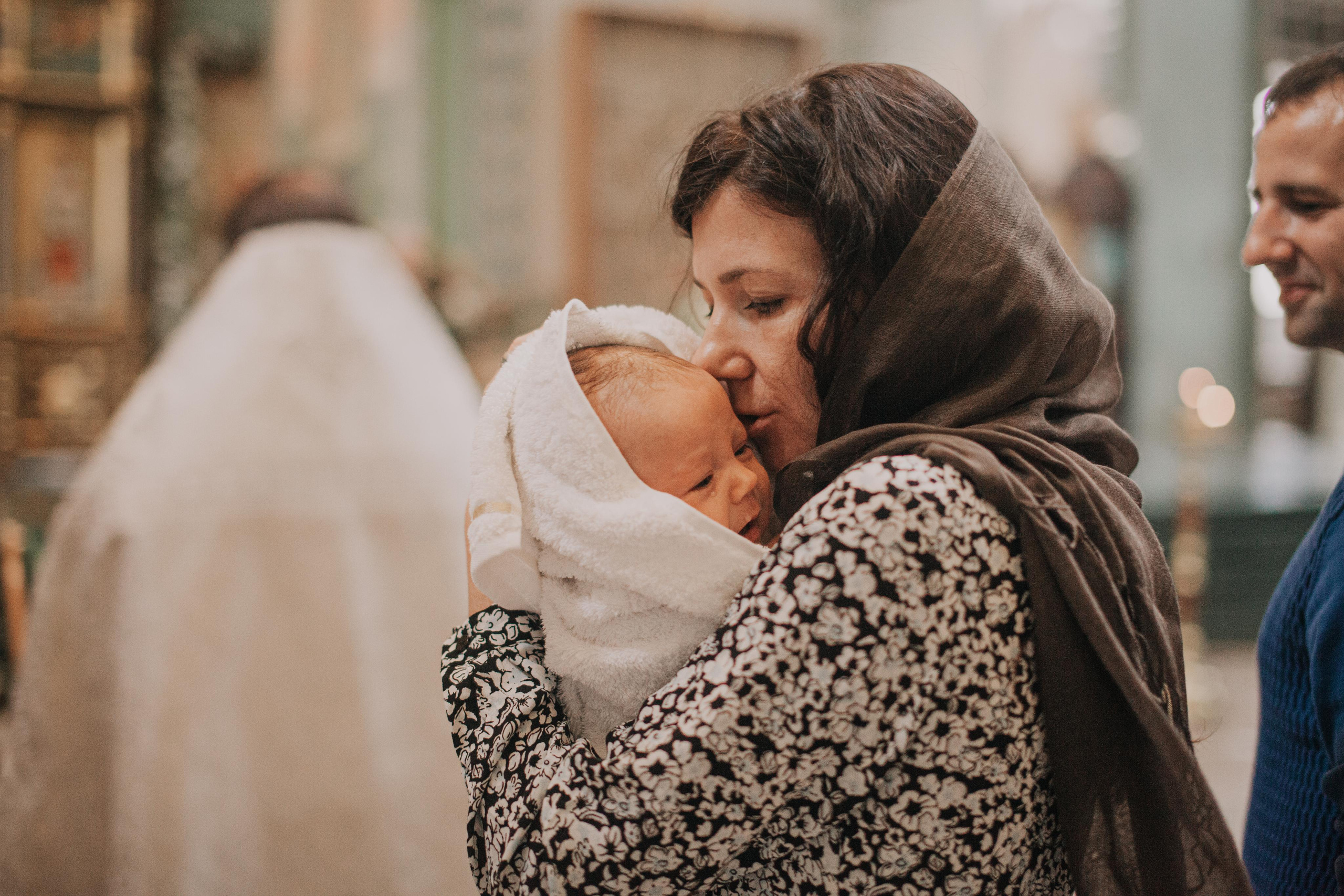 Крещение. Церковь Вознесения Господня на Ильинке. Фотограф на крещение и венчание в Нижнем Новгороде.Свадебный Фотограф