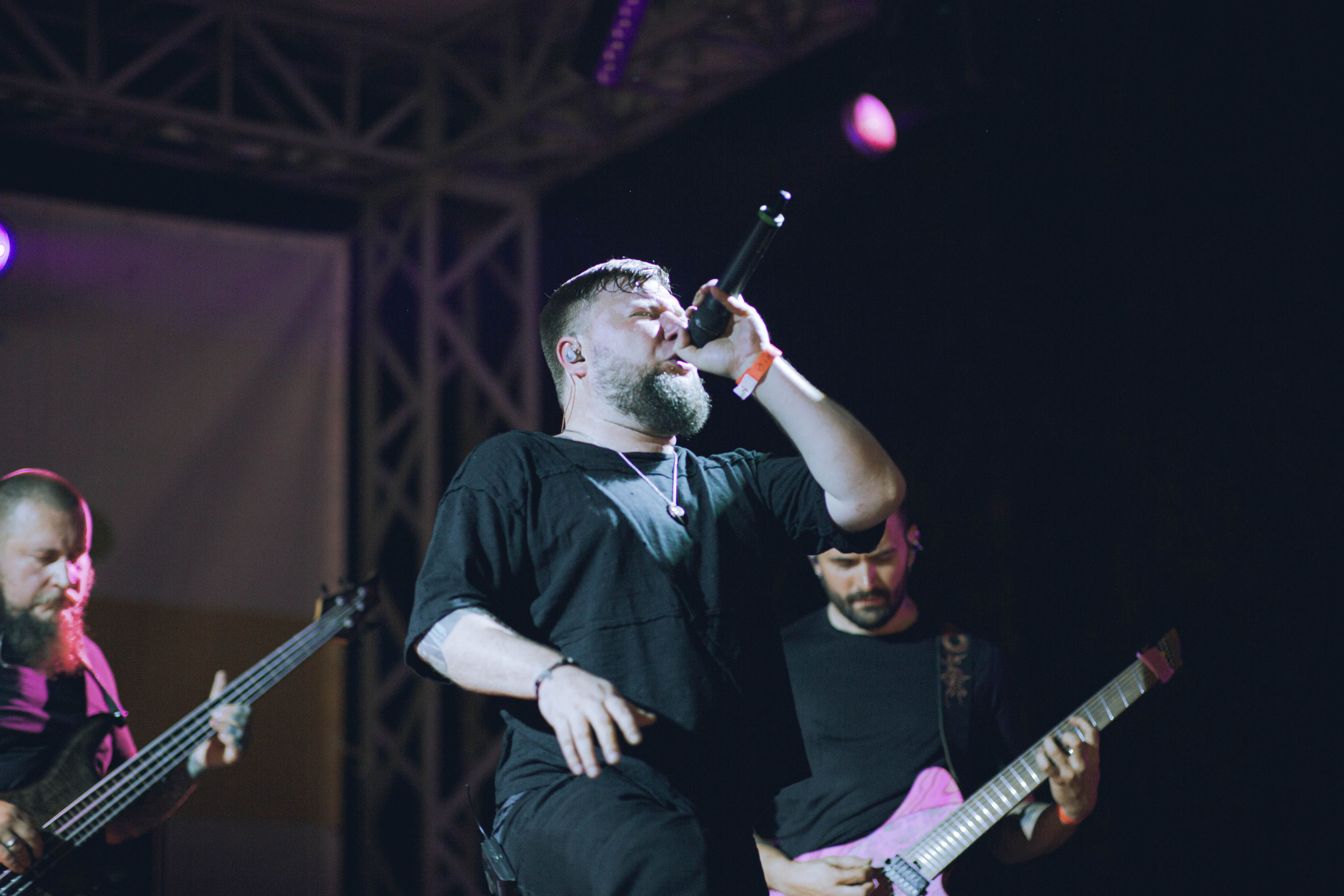 BE UNDER ARMS. Репортажный и портретный фотограф Михаил Мартиросян