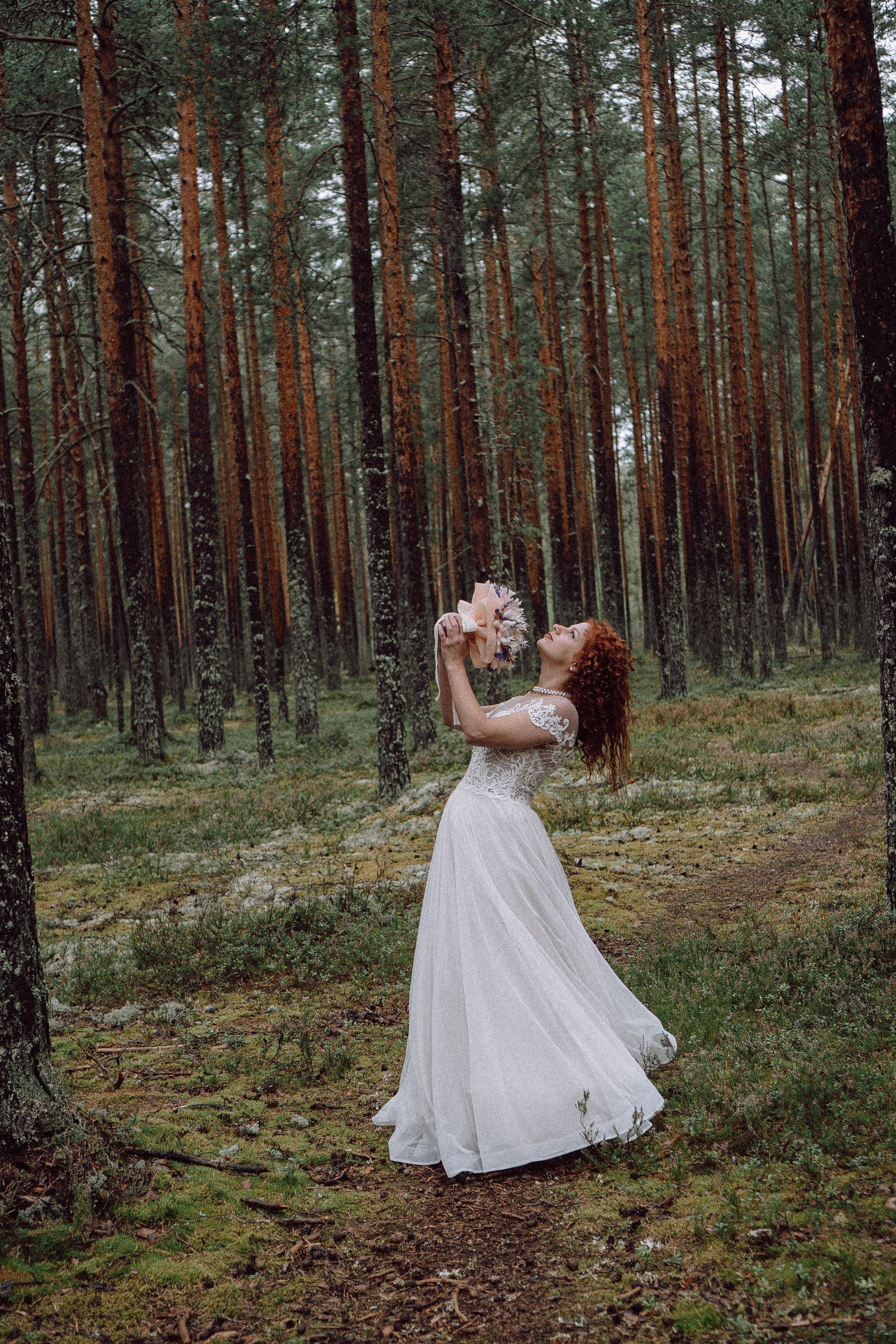СВАДЕБНАЯ ФОТОСЕССИИЯ ПАРЫ В ГОРОДЕ ПРИОЗЕРСК В СОСНОВОМ ЛЕСУ И С ПИКАПОМ. Профессиональный фотограф, Санкт-Петербург — Виктория Богомолова