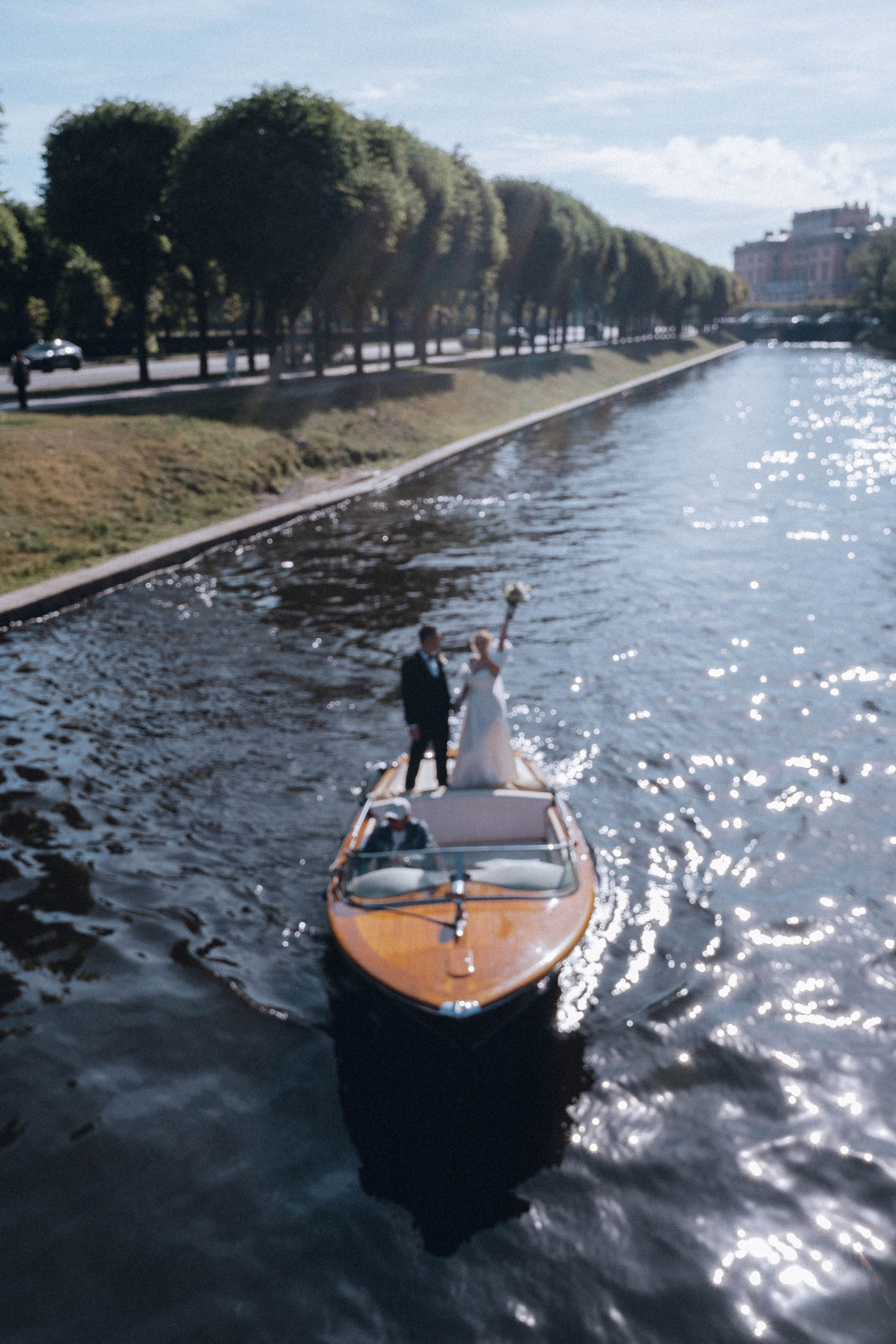 СВАДЕНБНАЯ СЬЕМКА НА КАТЕРЕ ПО КАНАЛАМ САНКТ-ПЕТЕРБУРГА И В АКВАТОРИИ НЕВЫ. Профессиональный фотограф, Санкт-Петербург — Виктория Богомолова