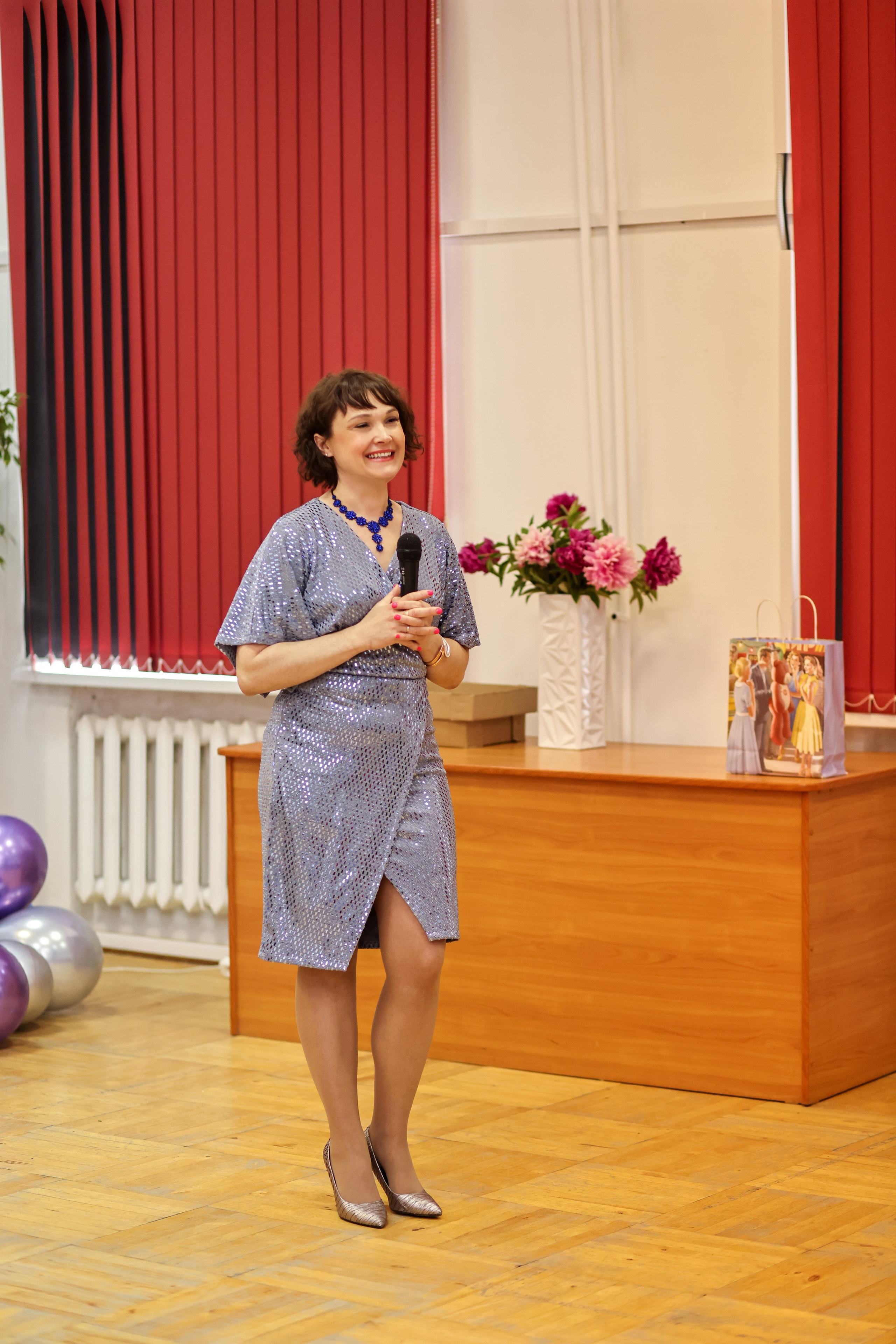 Вручение аттестатов. Школа № 7, выпускники 11 класса 2023 г. Студия выпускных альбомов Остров