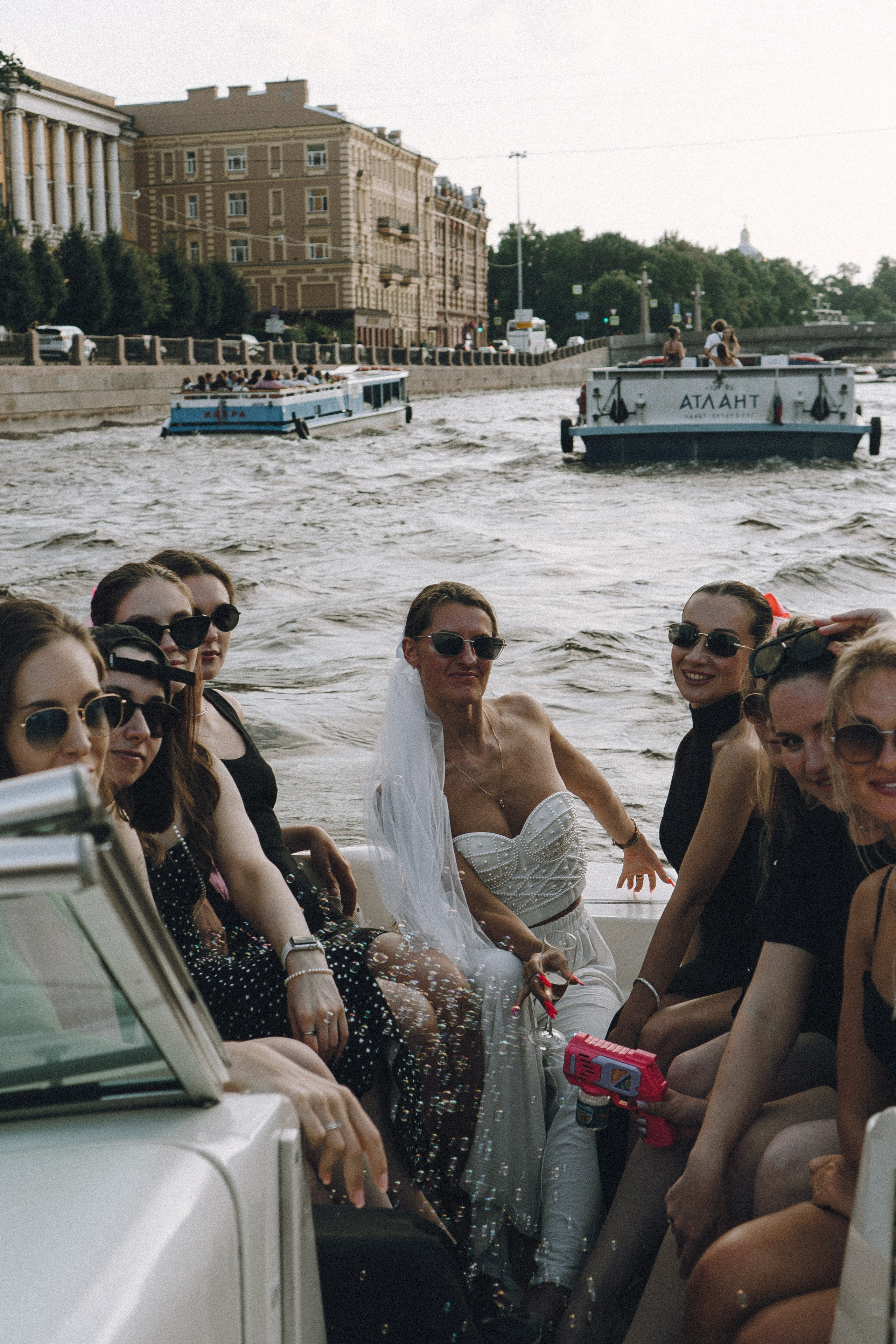 ДЕВИЧНИК НА КАТЕРЕ. Профессиональный фотограф, Санкт-Петербург — Виктория Богомолова