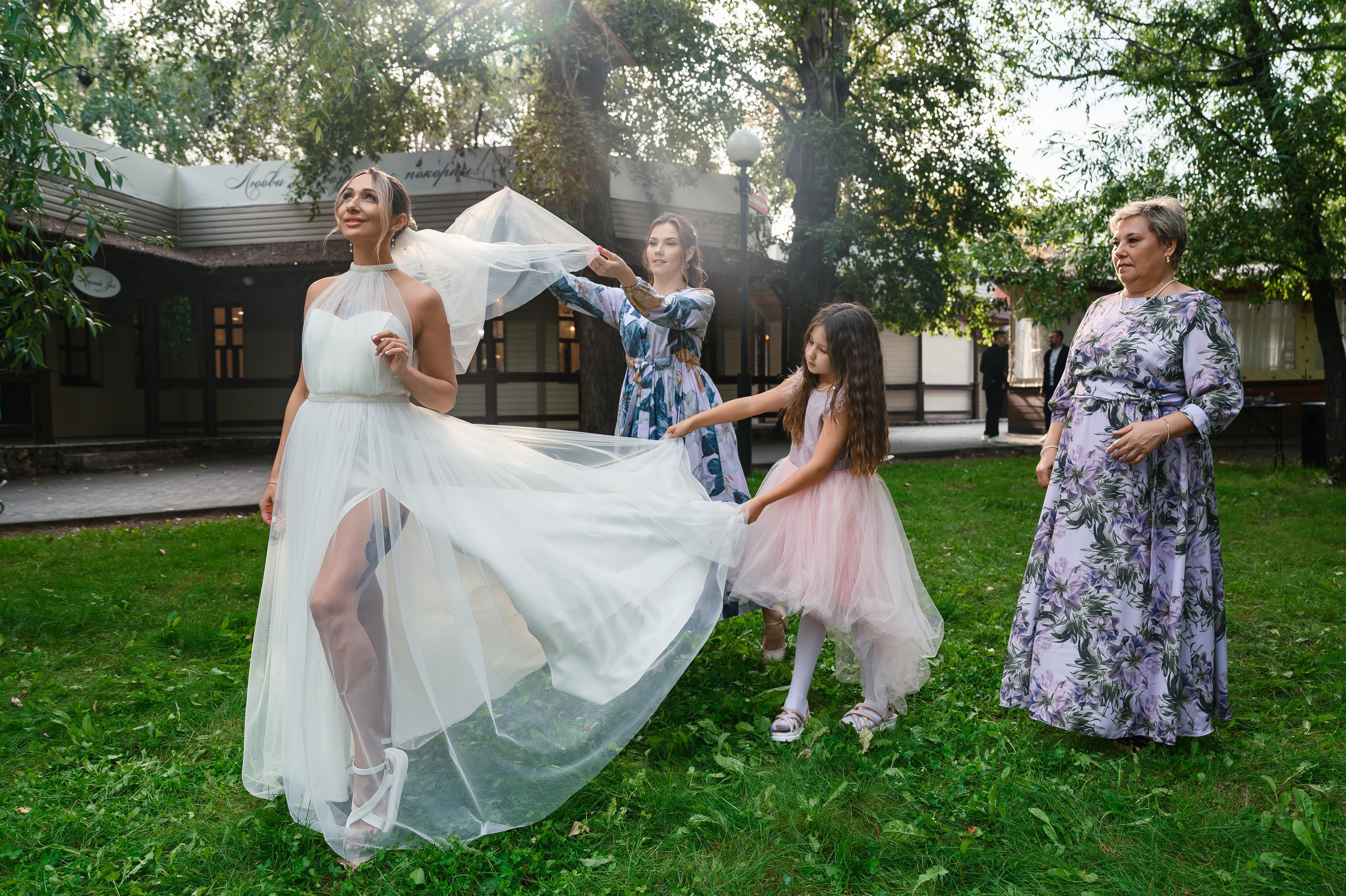 Weddings. Wedding and family photographer USA