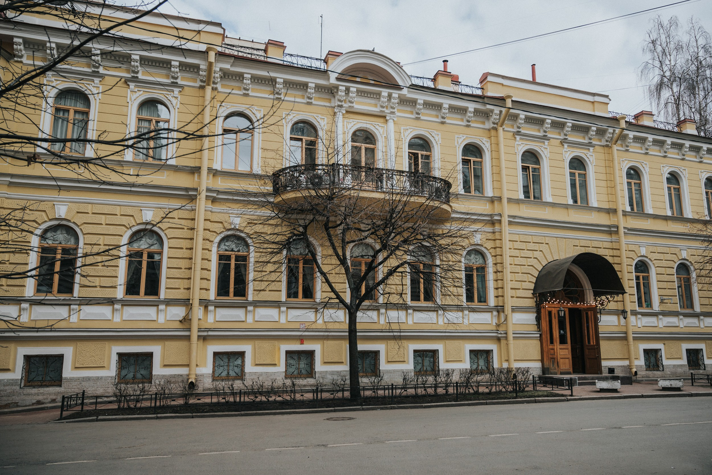 Особняк Ермолинского. Свадебный фотограф в Белгороде, Воронеже, Алексеевке, Старом Осколе, Губкине, Россоши