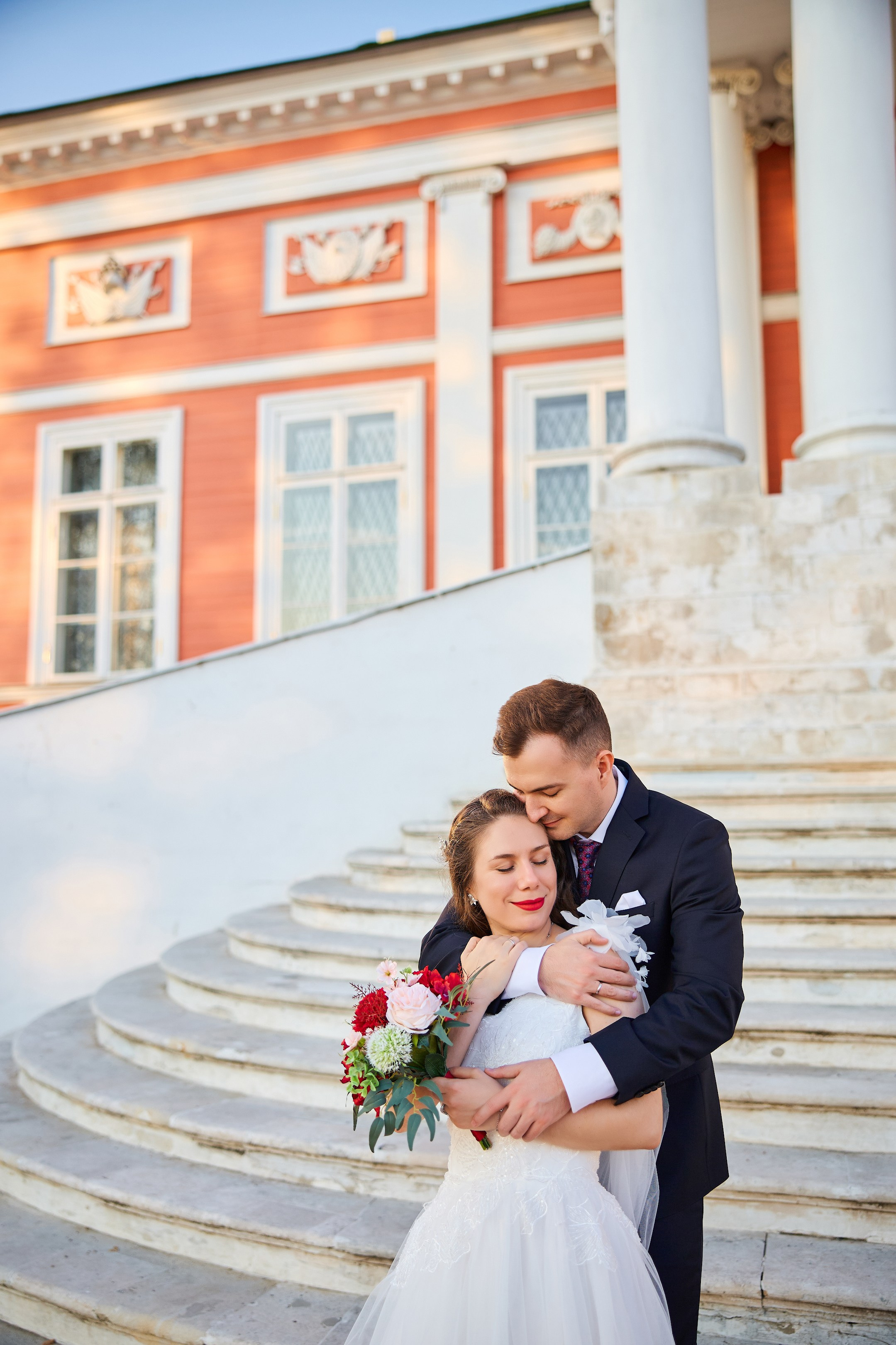 Свадебная фотосессия в Кусково. Свадебный фотограф Сергей Колбинский