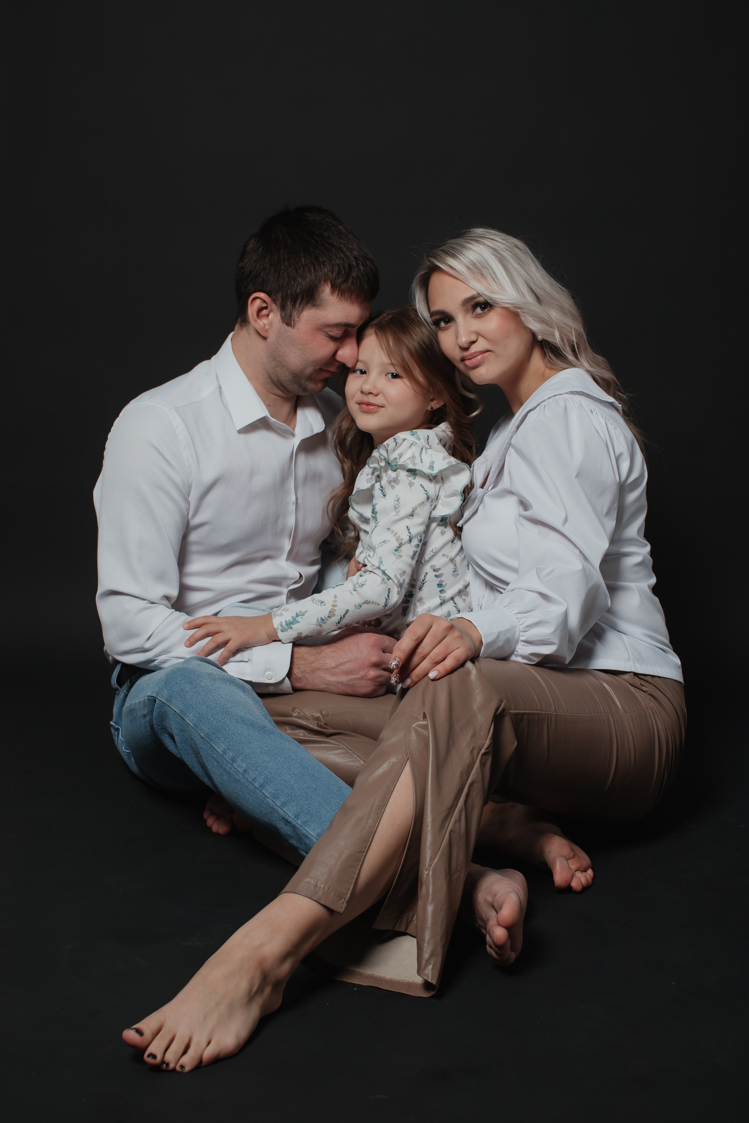 Александр, Ксения и Алина. Фотограф Arina Elatova