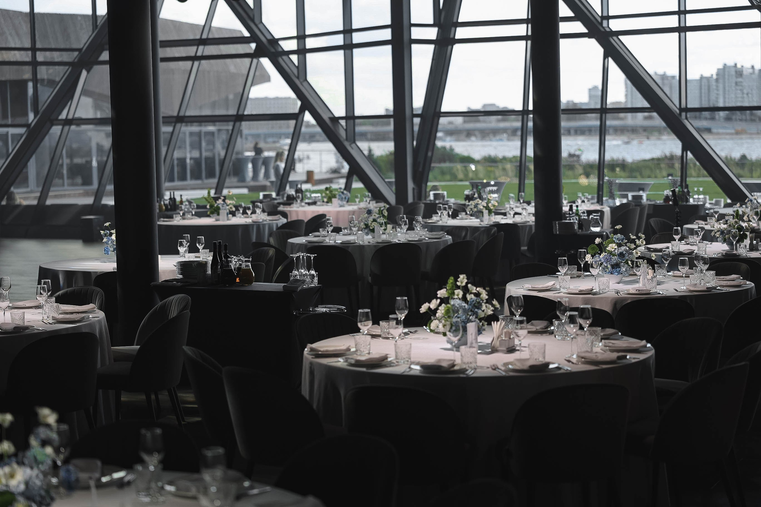 БАРРИКАДА С ДНЕМ РОЖДЕНИЯ. Свадебный фотограф в Санкт-Петербурге Александр Пащенко