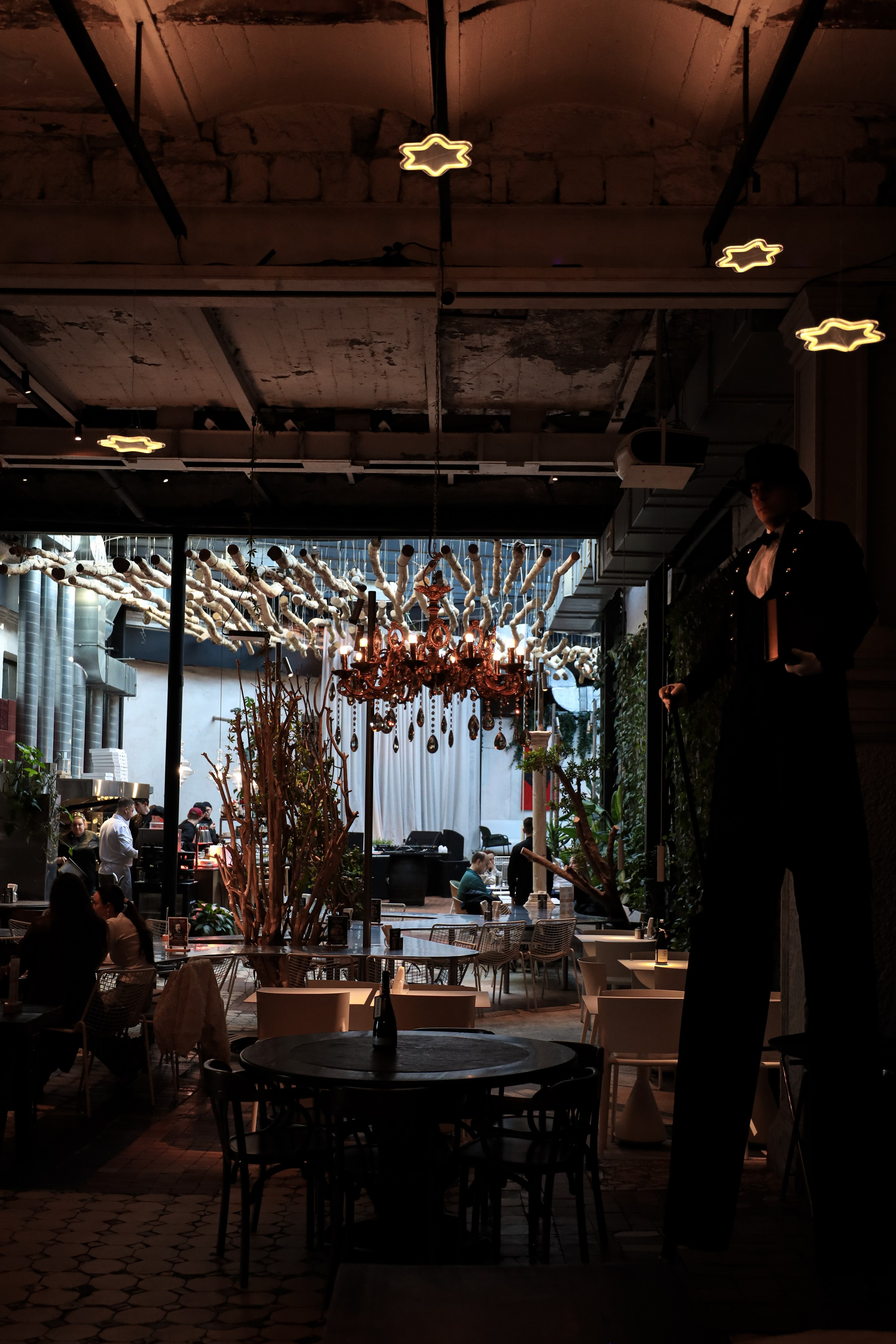 Gastrodvor «Диалог с Чеховым». Дженбаз Павел — фотограф в Ялте