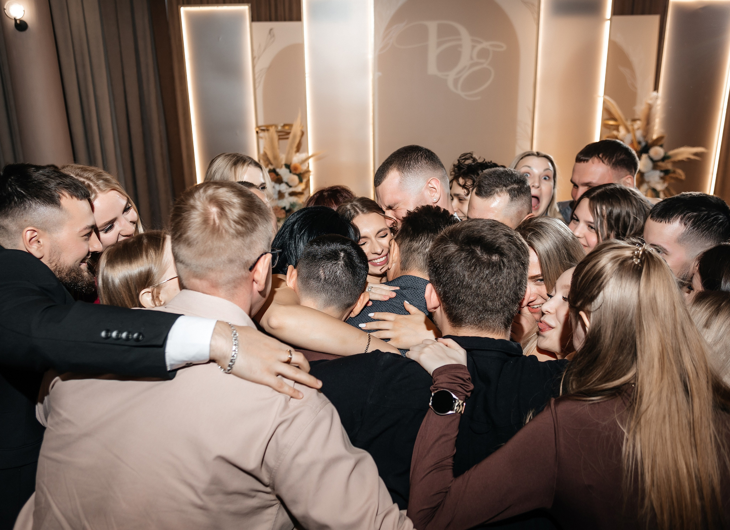 Евгения & Данил | 25.04.25. Свадебный и семейный фотограф в Омске Евгения Хакимова