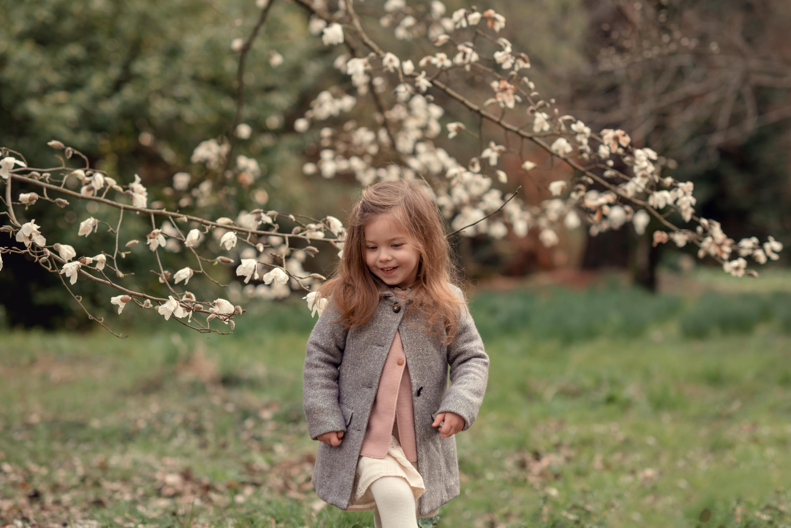 магнолия сочи мама дочь семья любовь нежность розовый трикотаж цветы цветение весна лето осень зима