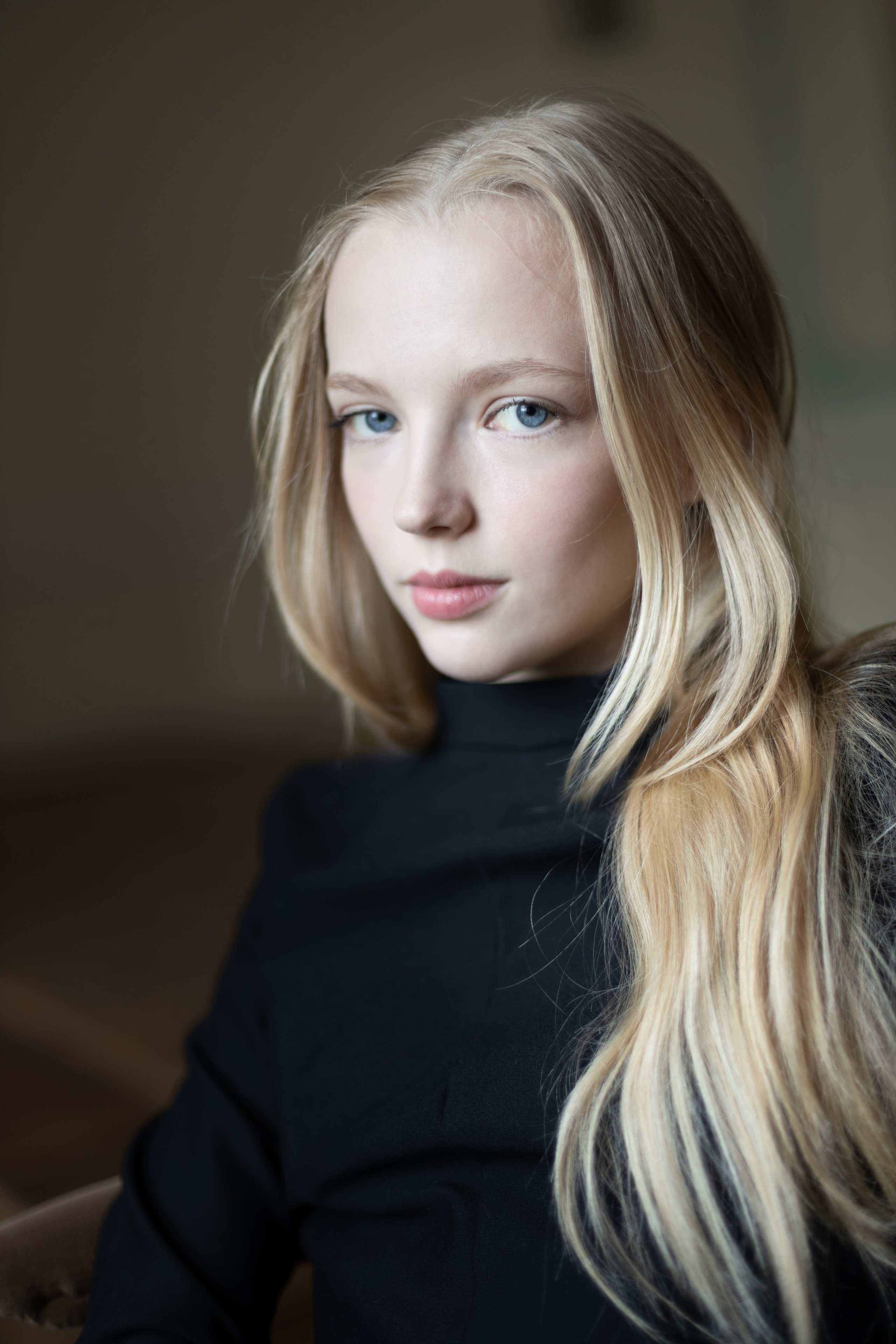 фото портрет красивой девушки блондинки