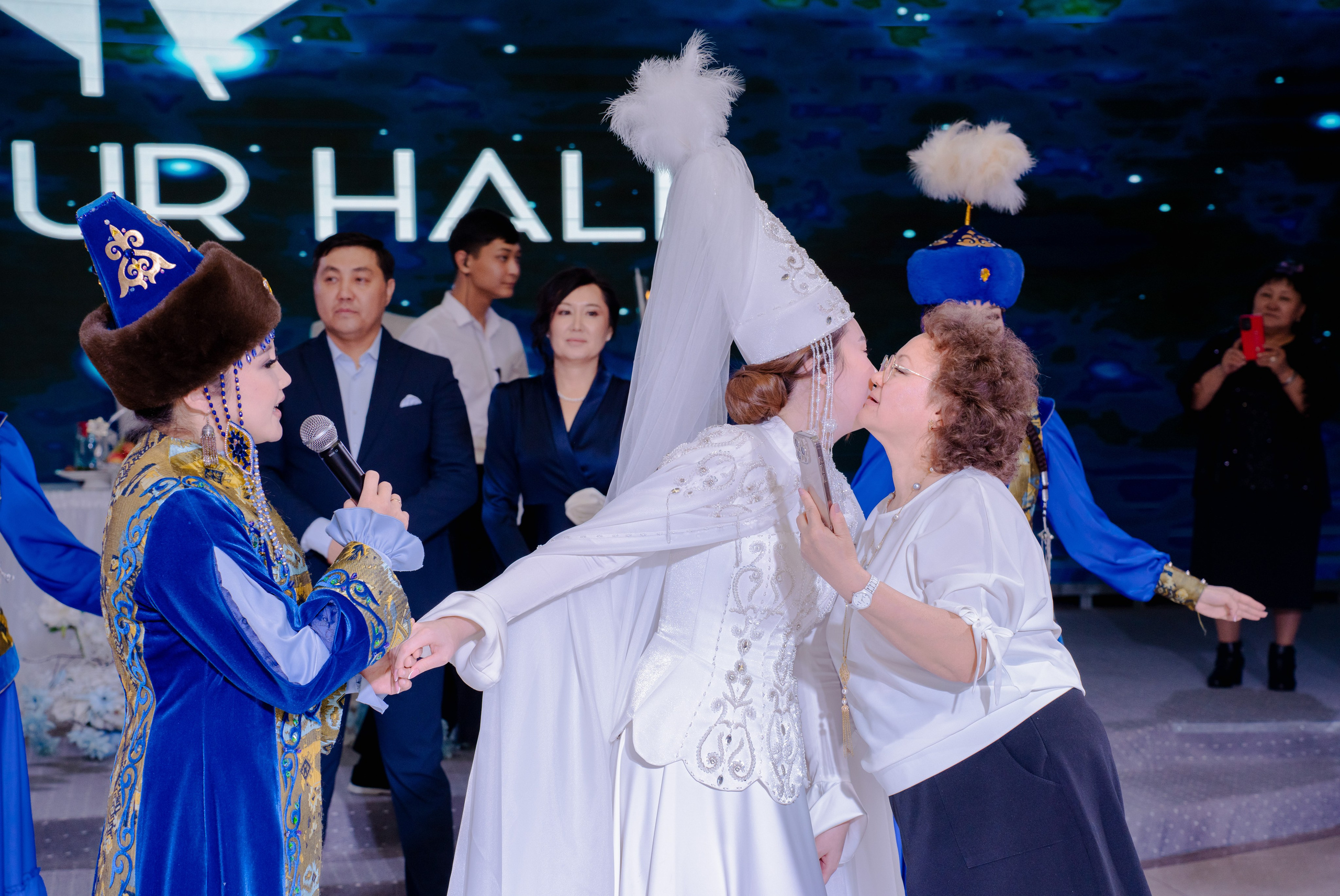 KAMILLA QYZ UZATU. Nomad media