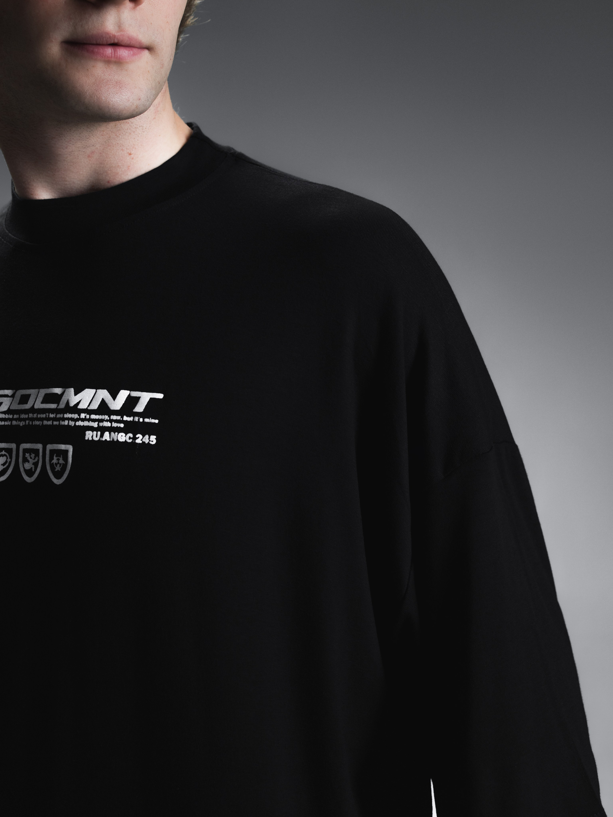 КАТАЛОГ | серый фон. RUNA production — стильные съемки для брендов