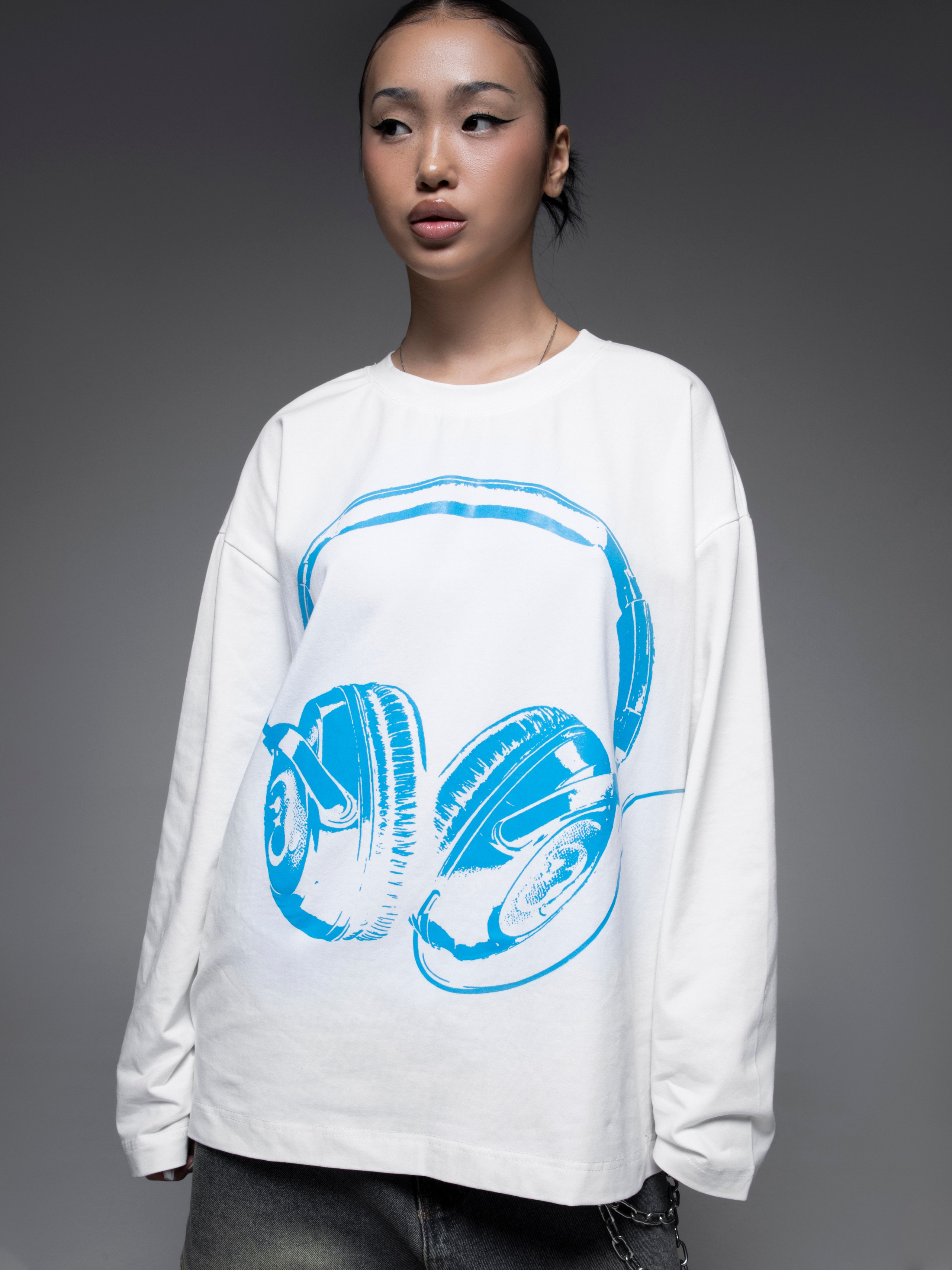 КАТАЛОГ | серый фон. RUNA production — стильные съемки для брендов