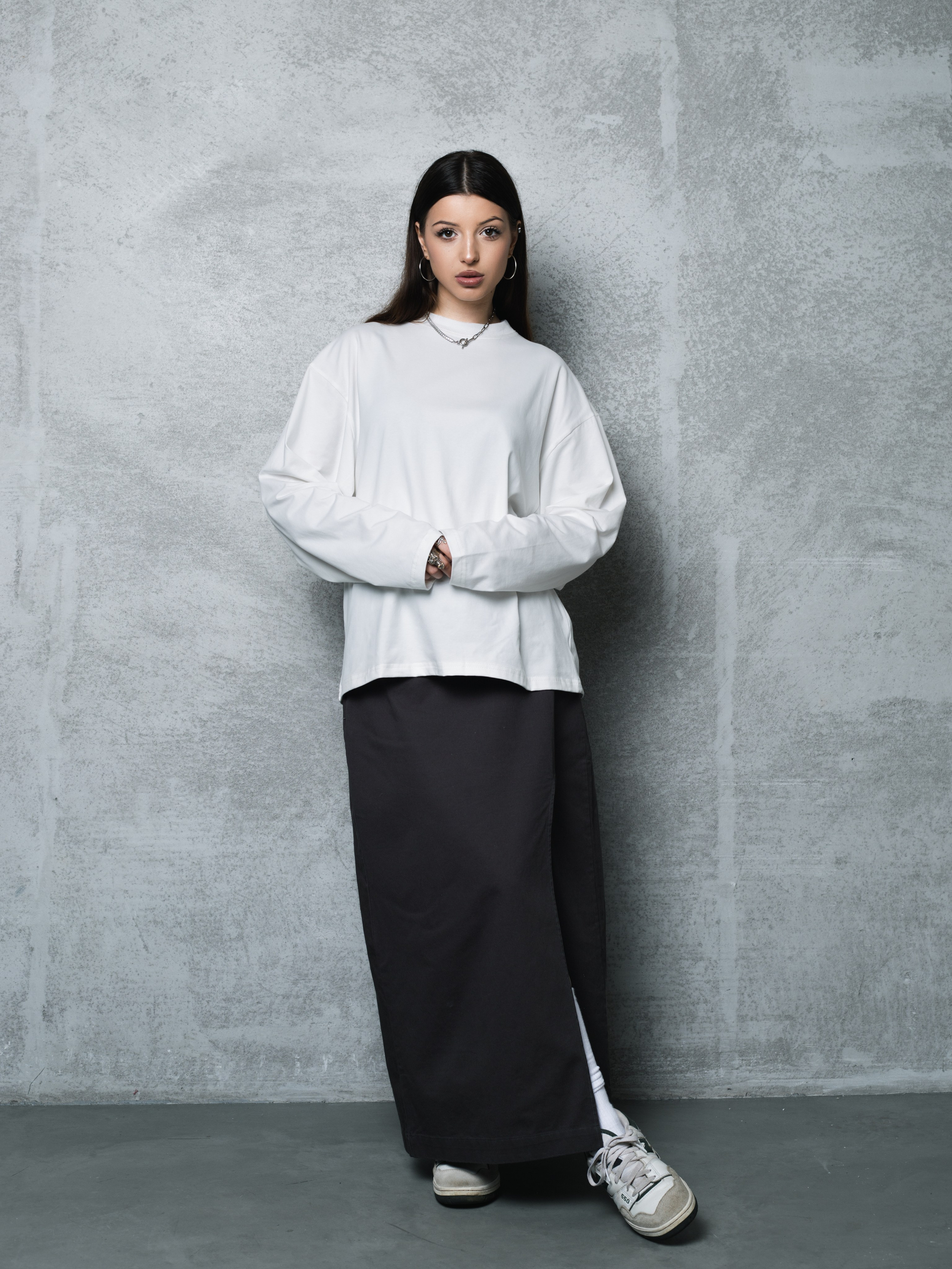 КАТАЛОГ | серый фон. RUNA production — стильные съемки для брендов