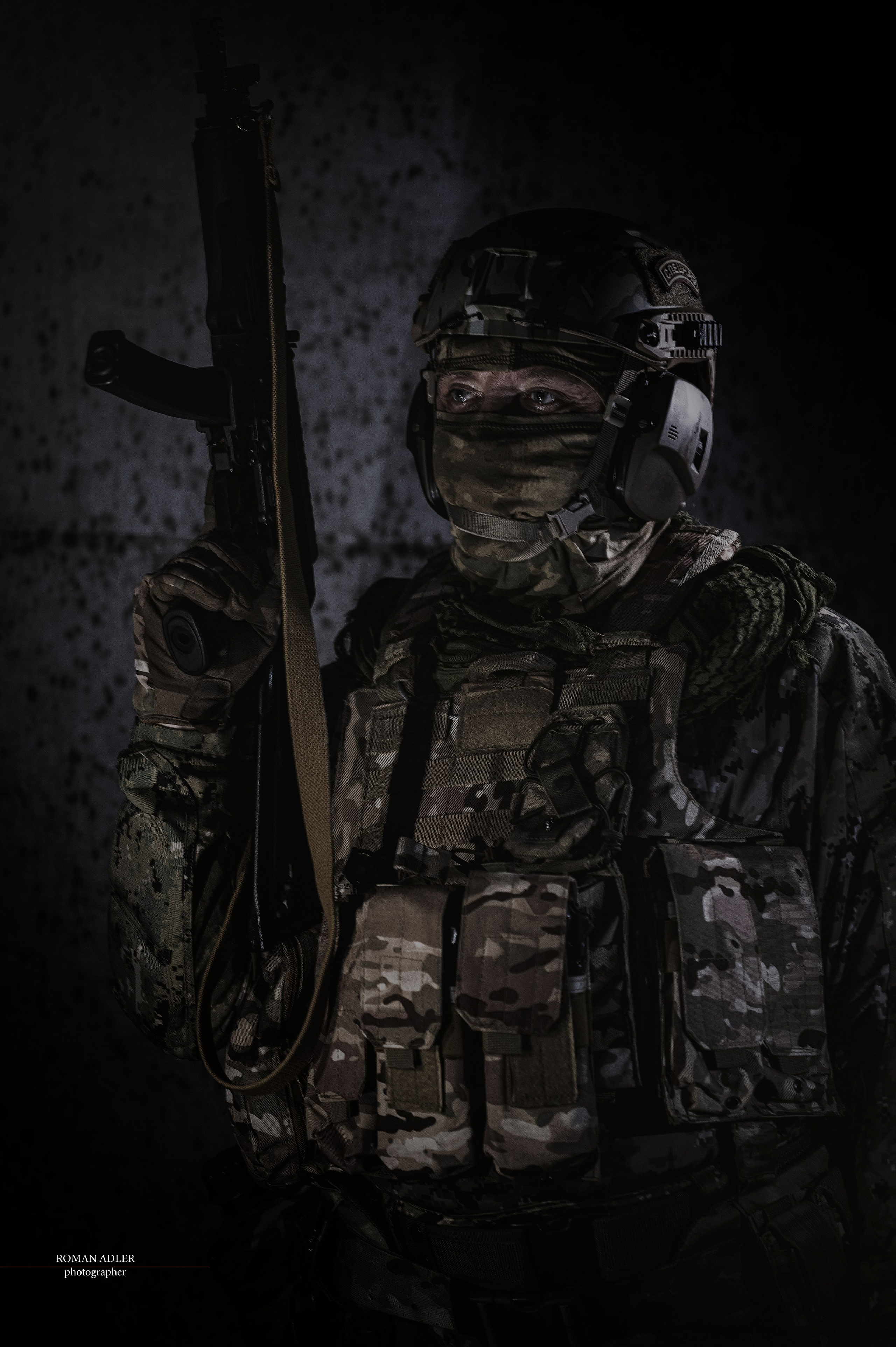 Авторская серия «Есть такая профессия!». Фотограф Роман Адлер